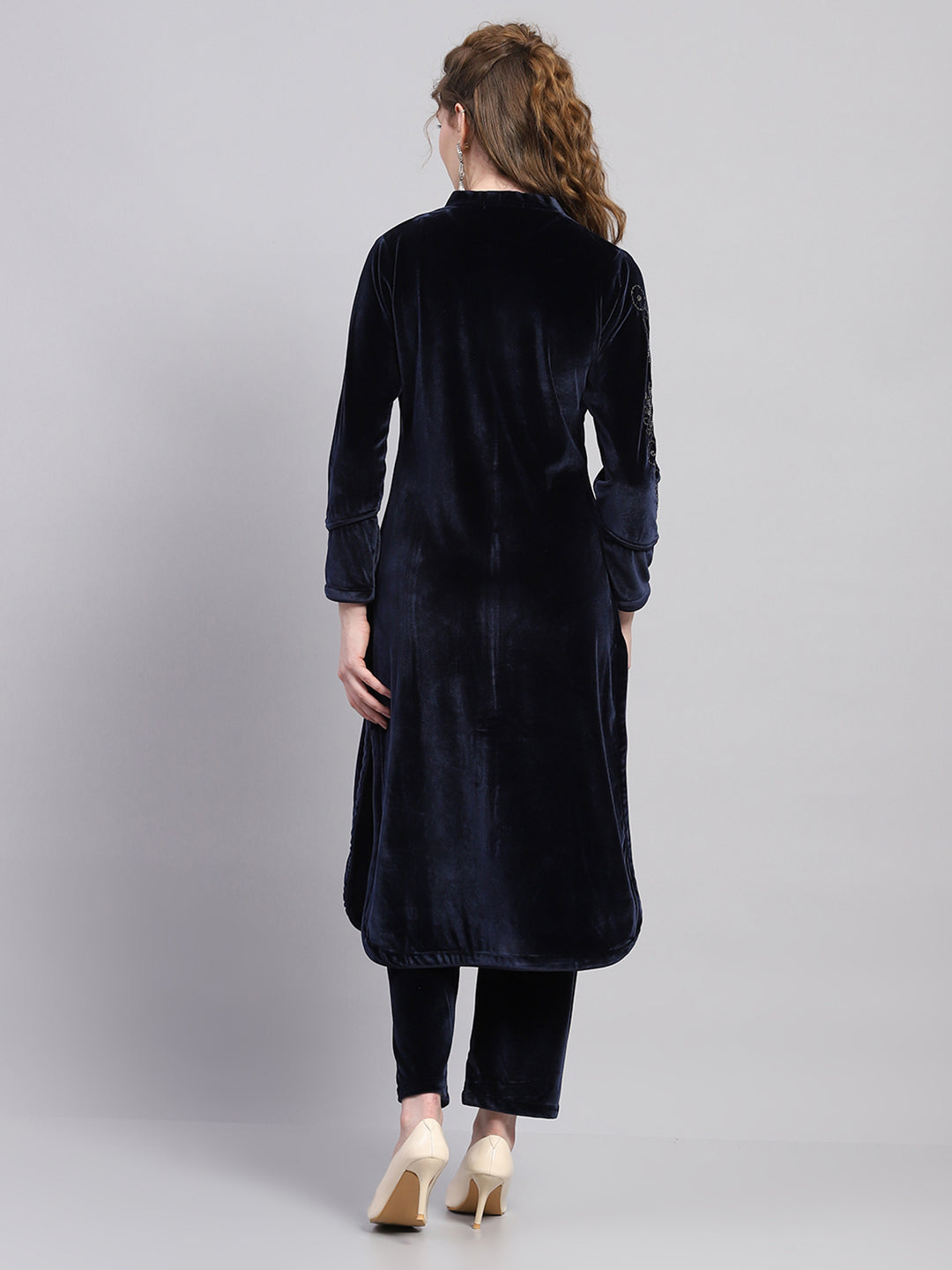 Women Blue Self Design Round Neck Full Sleeve Kurti Set