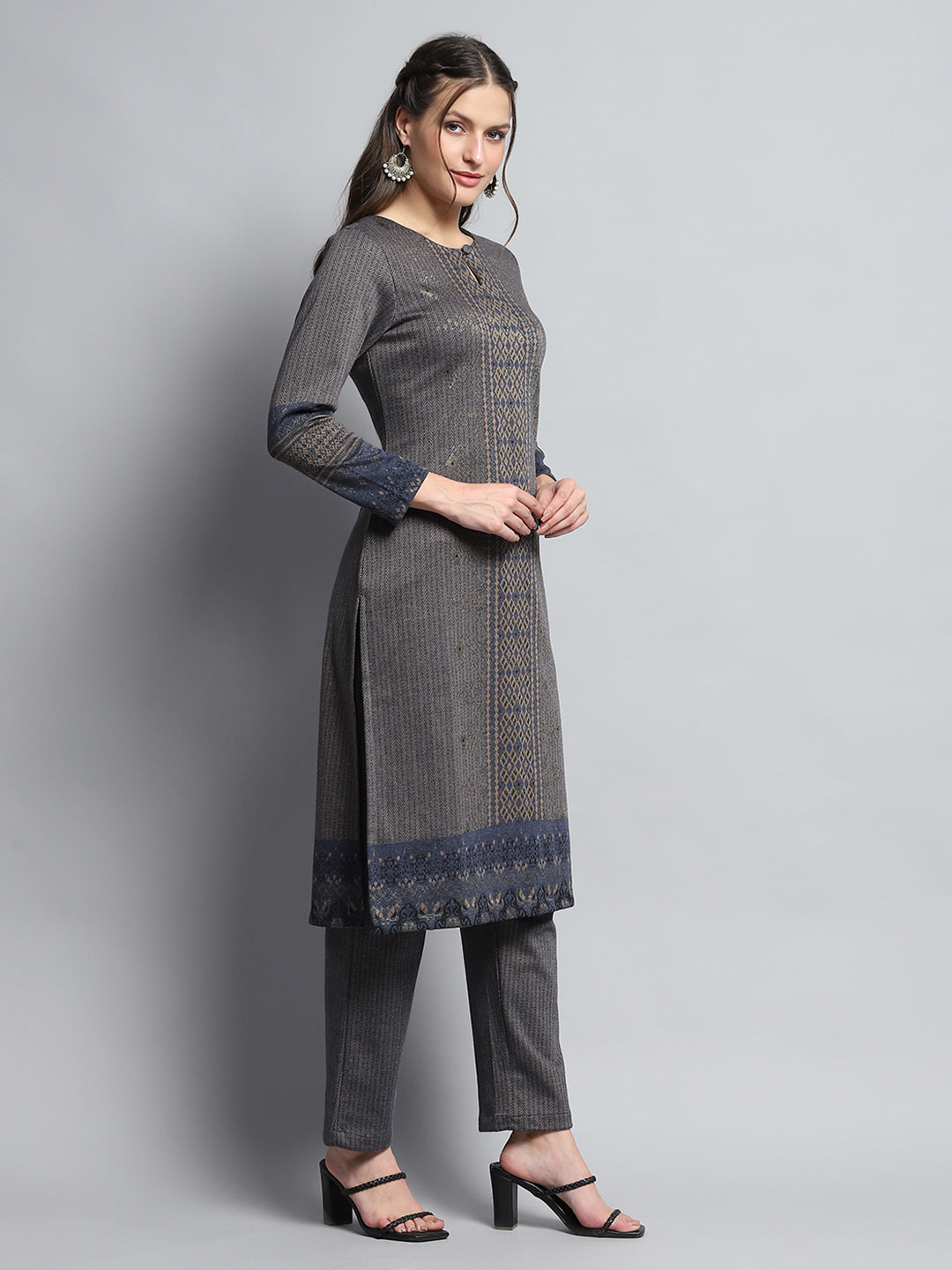 Women Navy Blue Self Design Round Neck Full Sleeve Kurti Set for Winter