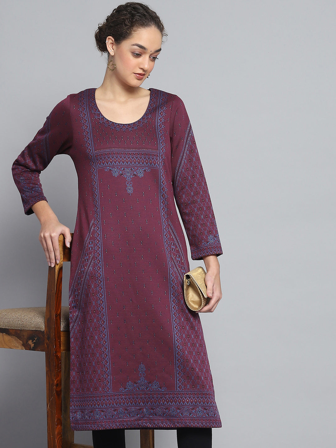 Women Maroon Self Design Round Neck Full Sleeve Winter Kurti