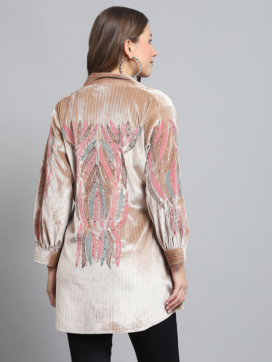 Women Beige Self Design V Neck Full Sleeve Shrug