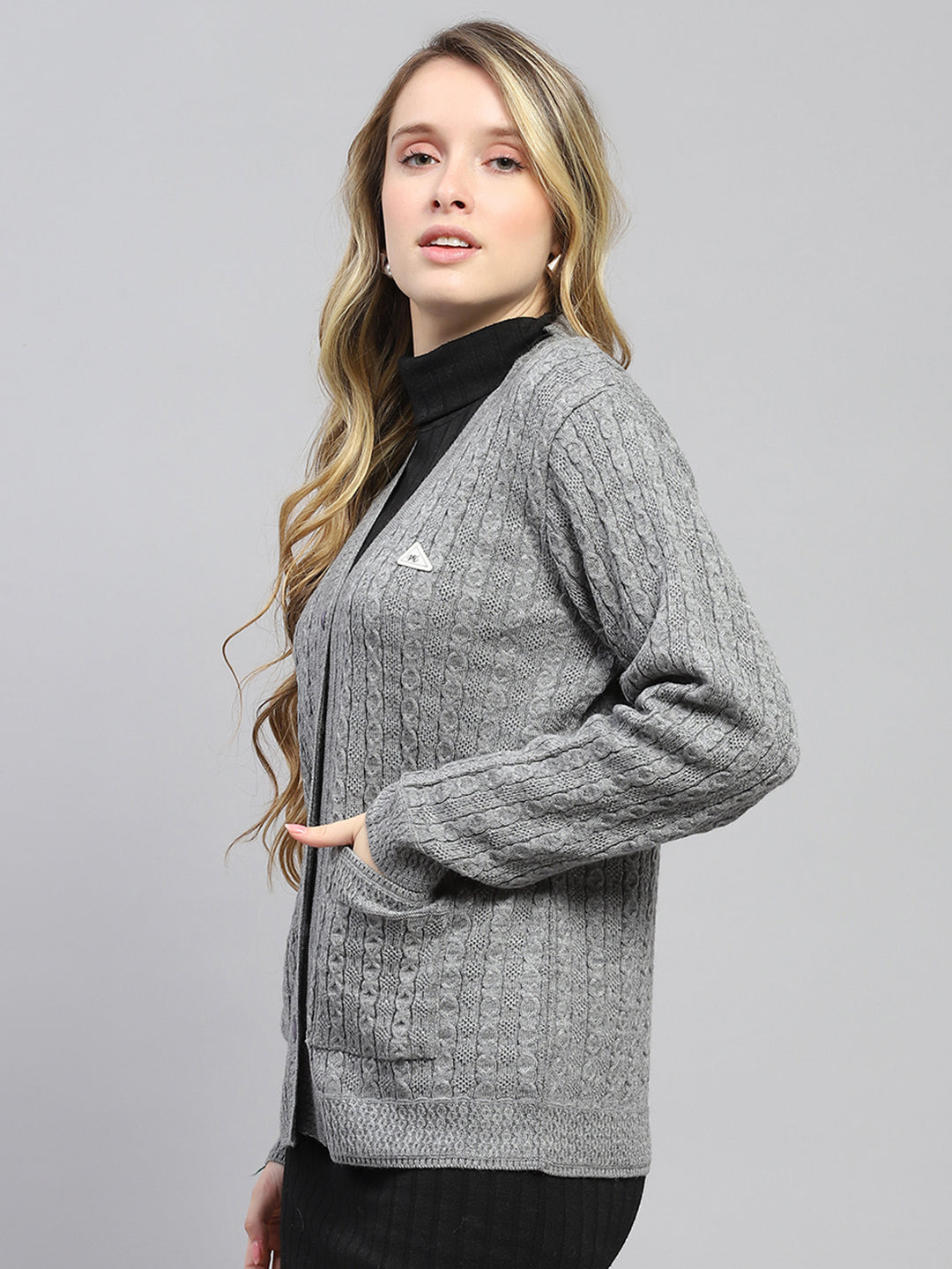 Women Grey Self Design V Neck Full Sleeve Cardigan