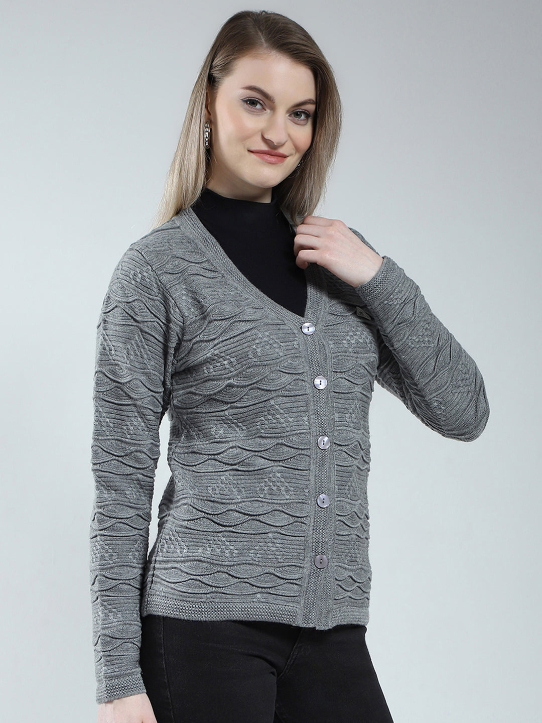Women Grey Self Design V Neck Full Sleeve Cardigan
