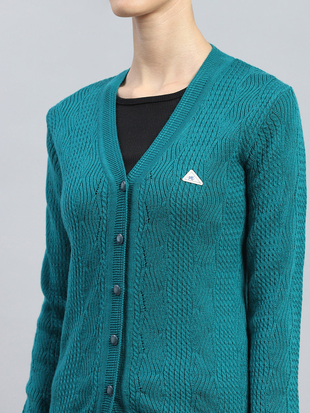 Women Green Self Design V Neck Full Sleeve Cardigan