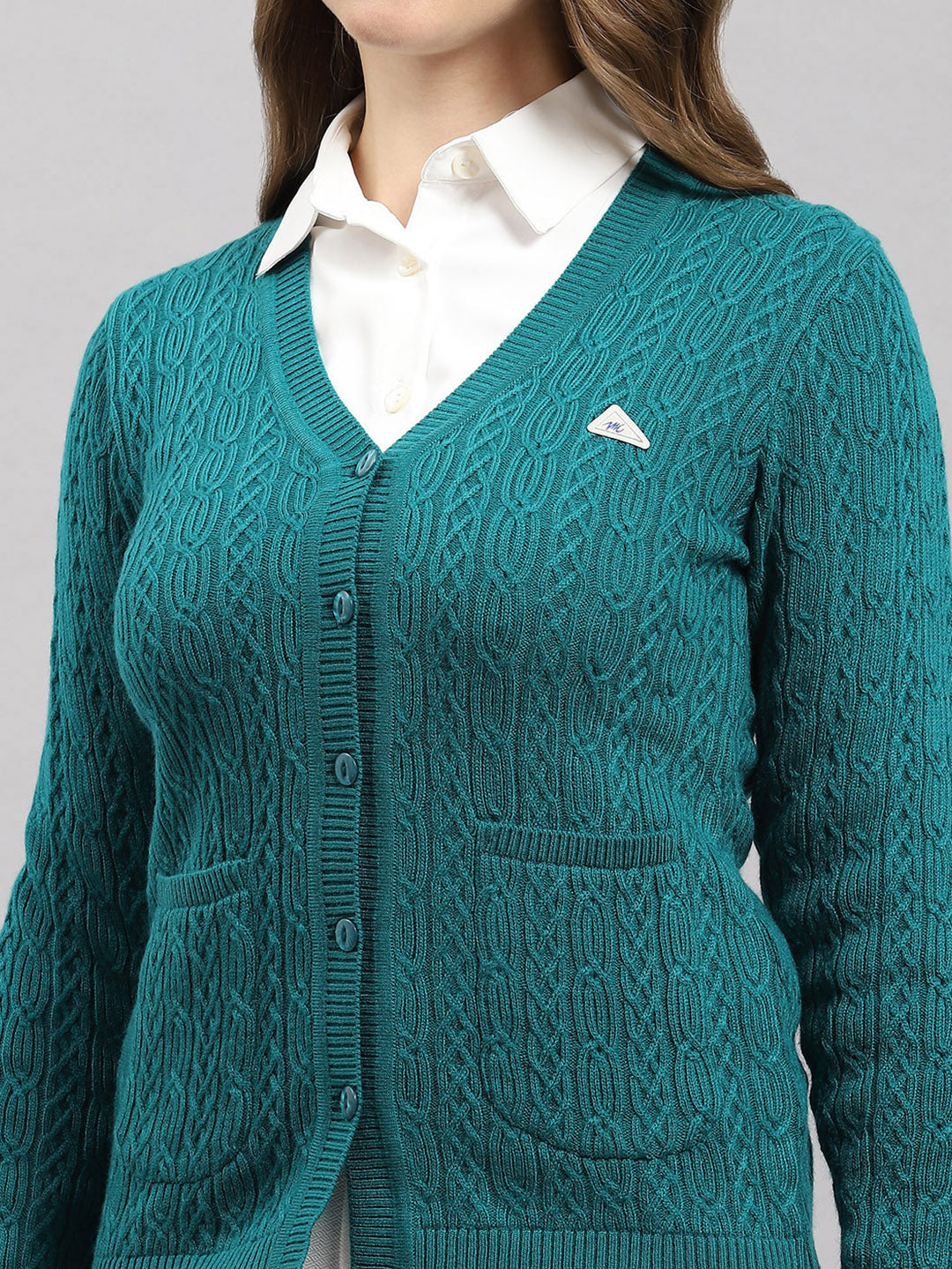 Women Green Self Design V Neck Full Sleeve Cardigan