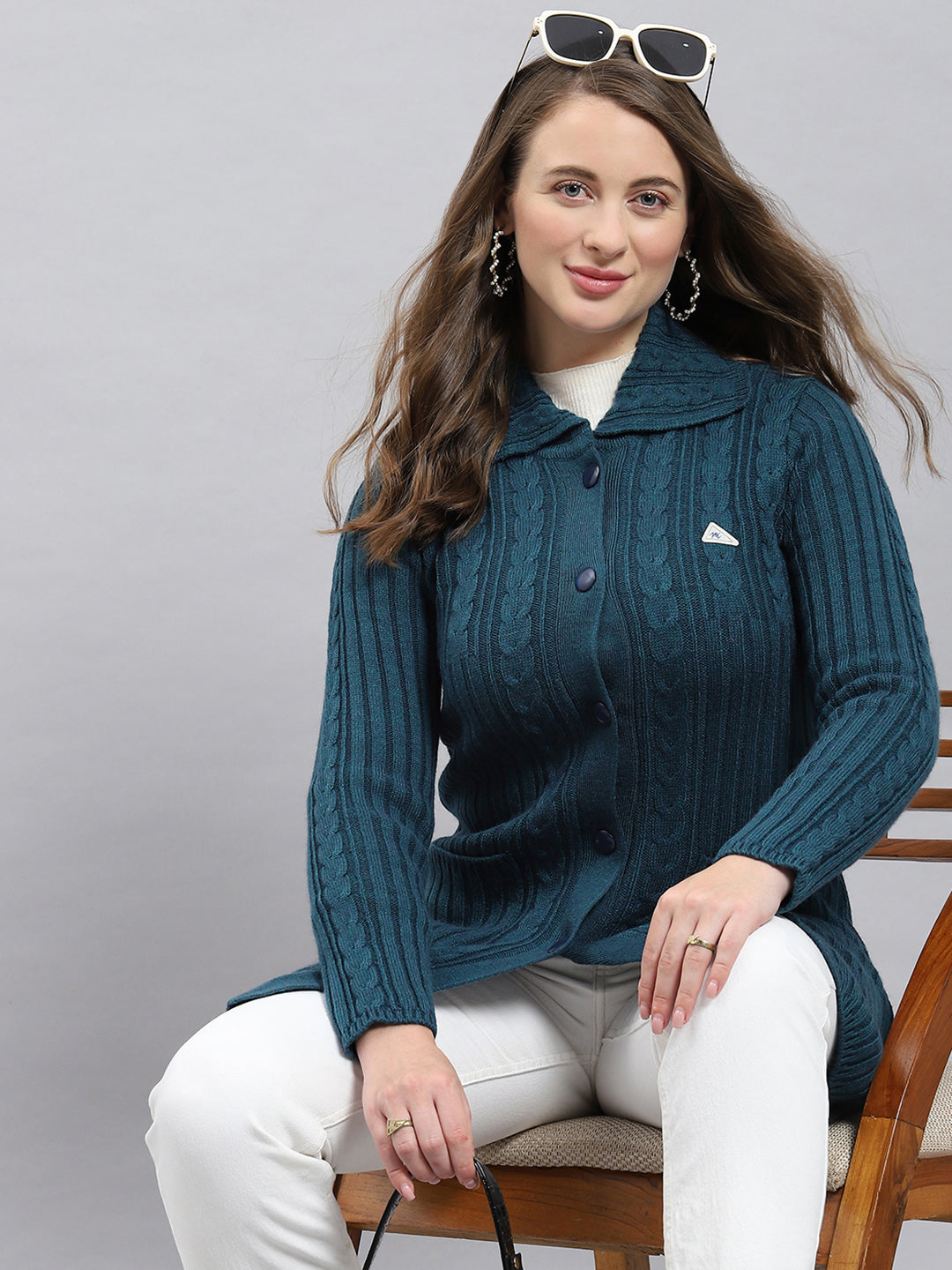 Women Green Self Design Collar Full Sleeve Cardigan