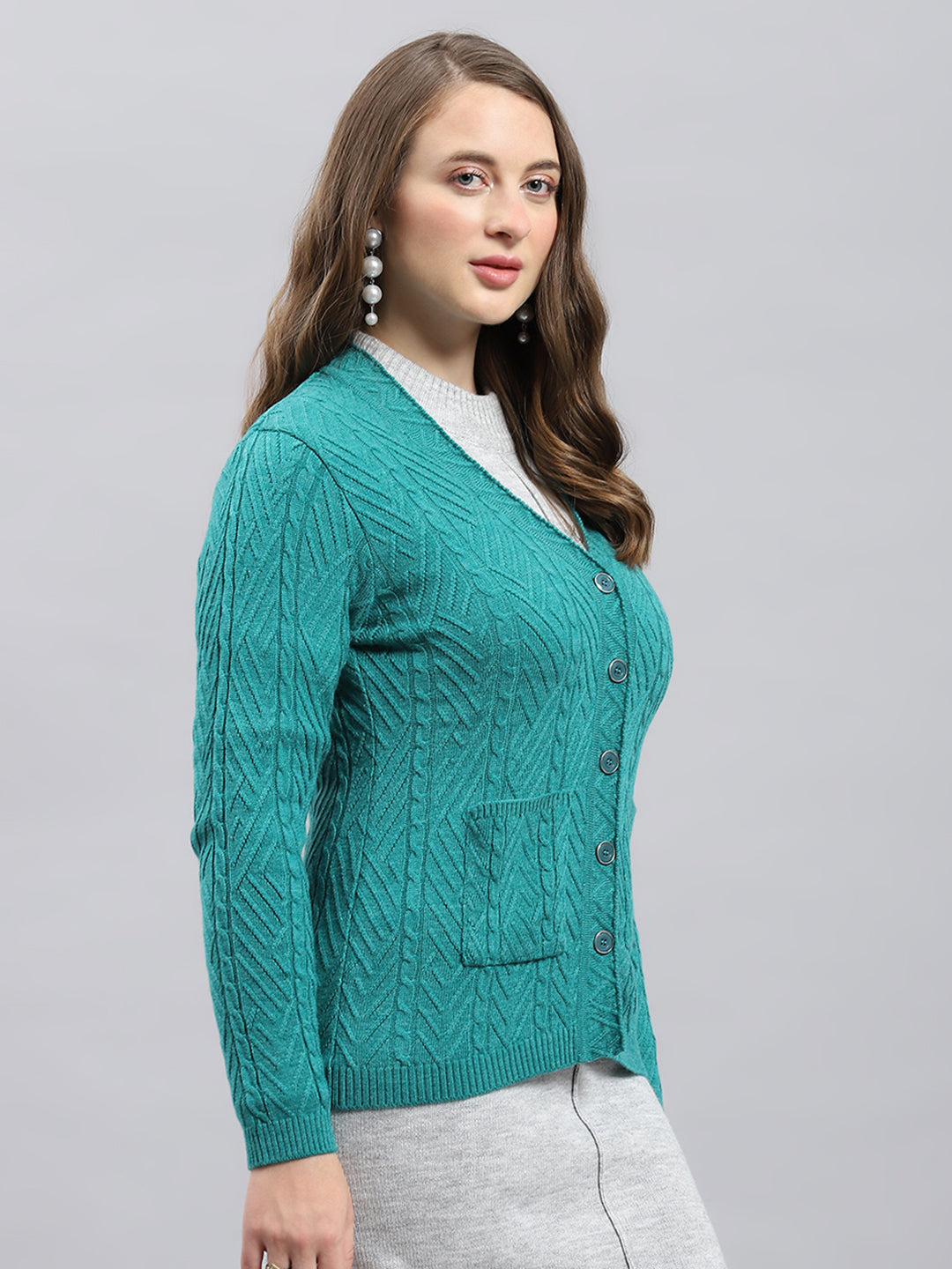 Women Green Self Design V Neck Full Sleeve Cardigan