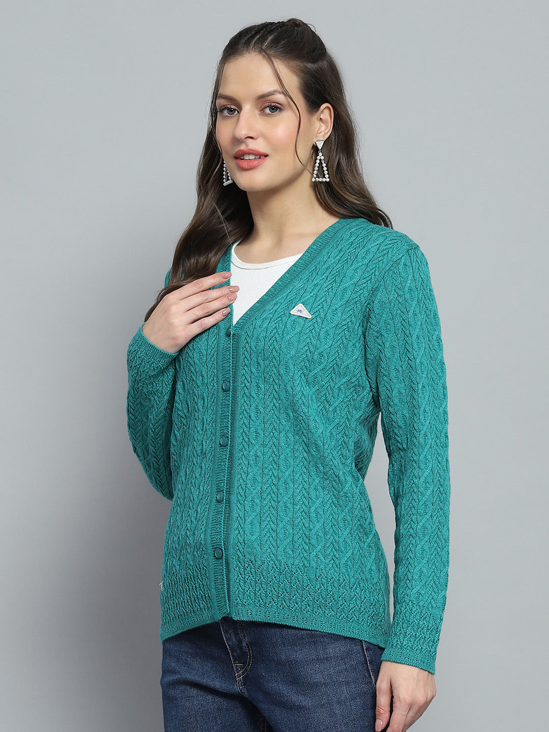 Women Green Self Design V Neck Full Sleeve Cardigan