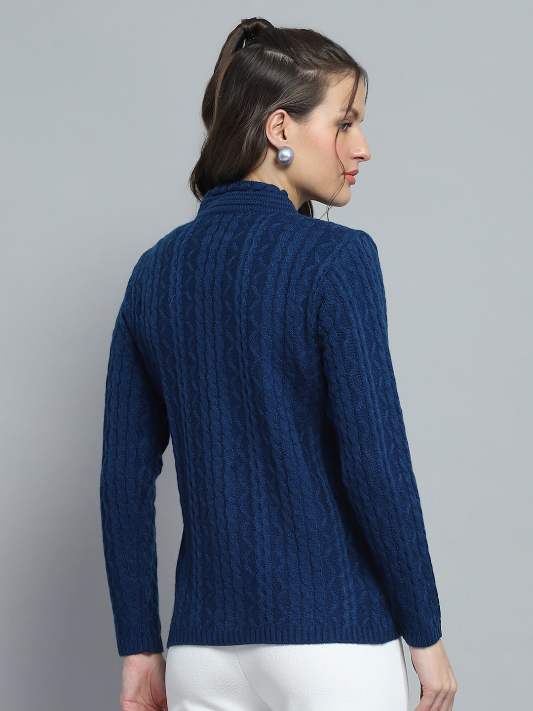 Women Blue Self Design V Neck Full Sleeve Cardigan