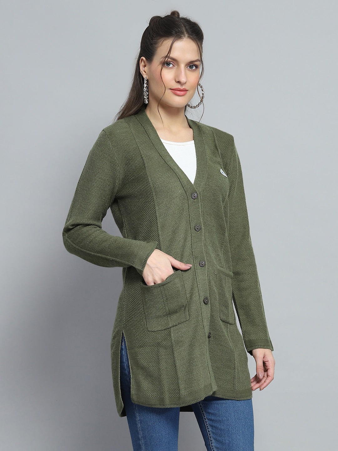Women Green Self Design V Neck Full Sleeve Cardigan