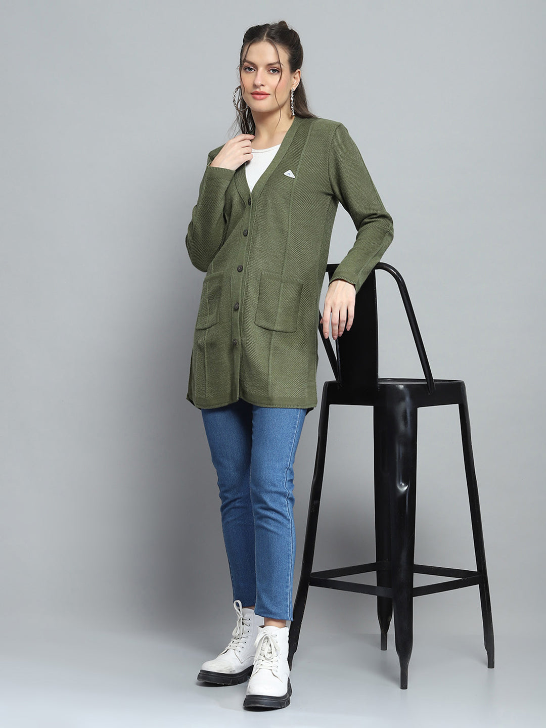 Women Green Self Design V Neck Full Sleeve Cardigan