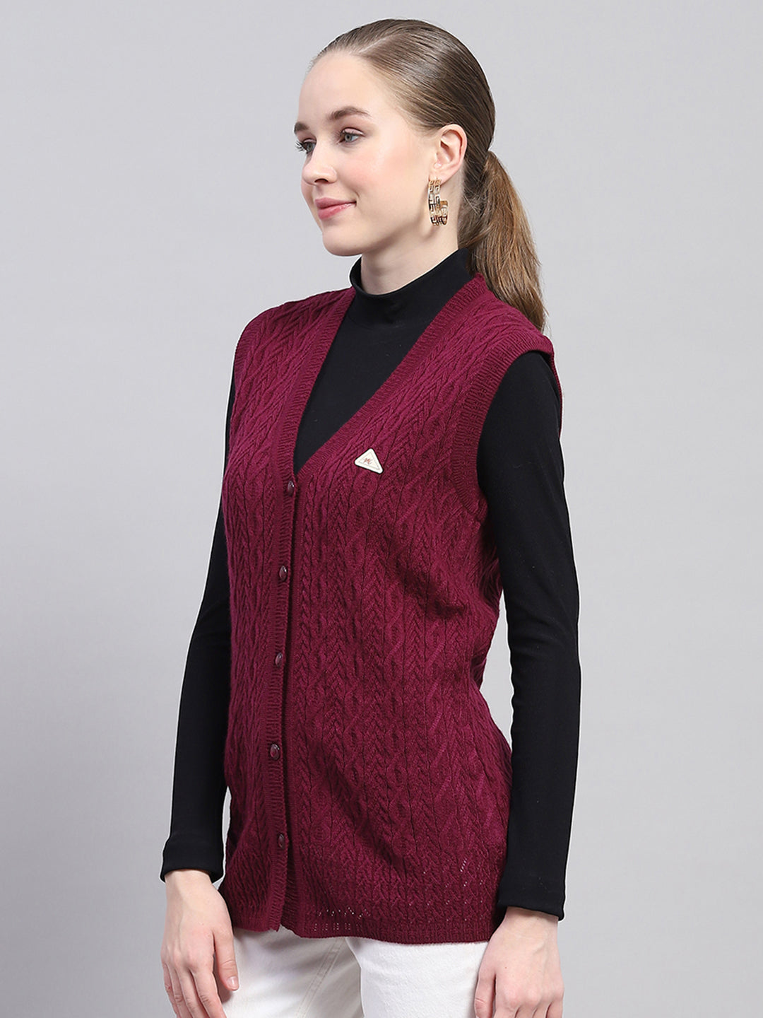 Women Maroon Self Design V Neck Sleeveless Cardigan