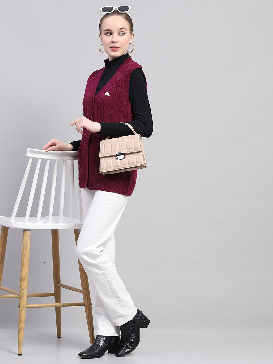 Women Maroon Self Design V Neck Sleeveless Cardigan