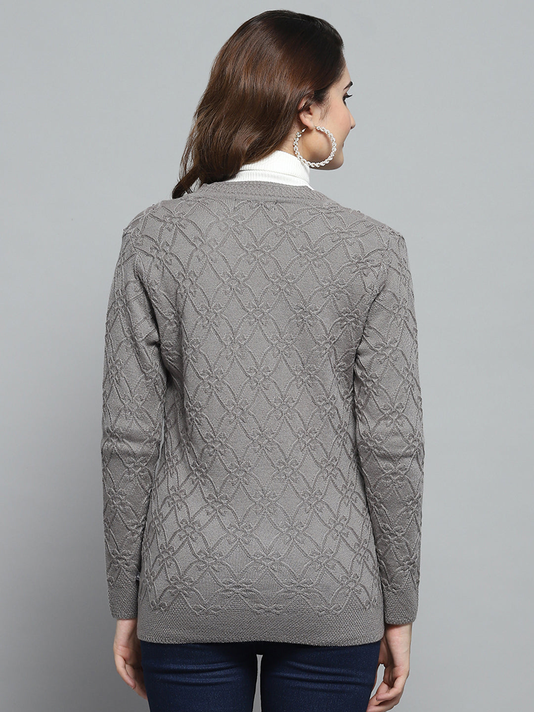 Women Grey Self Design V Neck Full Sleeve Cardigan