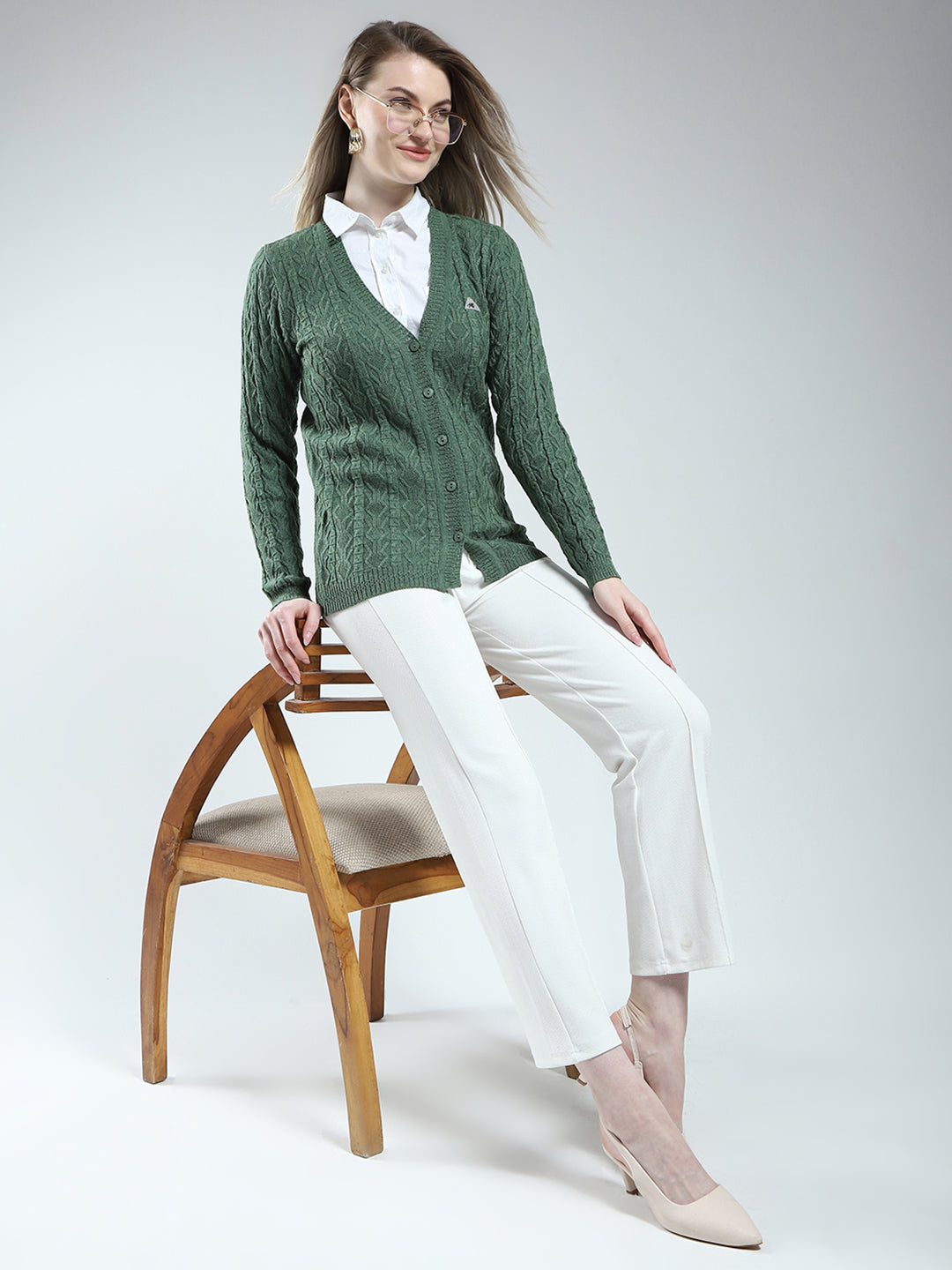 Women Green Self Design V Neck Full Sleeve Cardigan