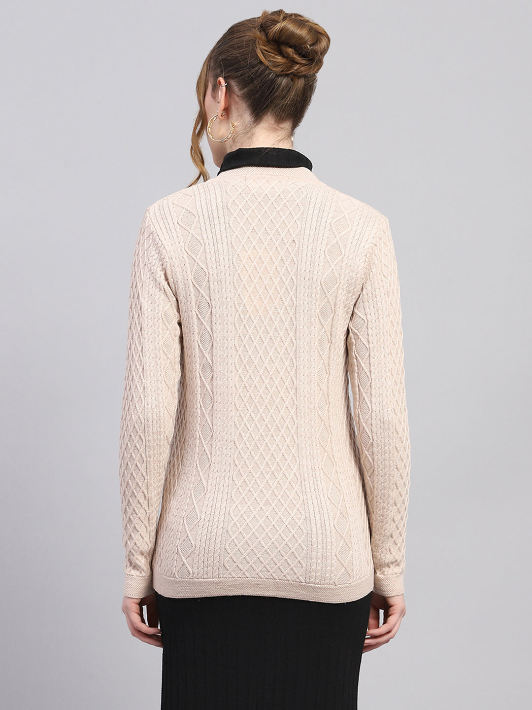 Women Beige Self Design V Neck Full Sleeve Cardigan