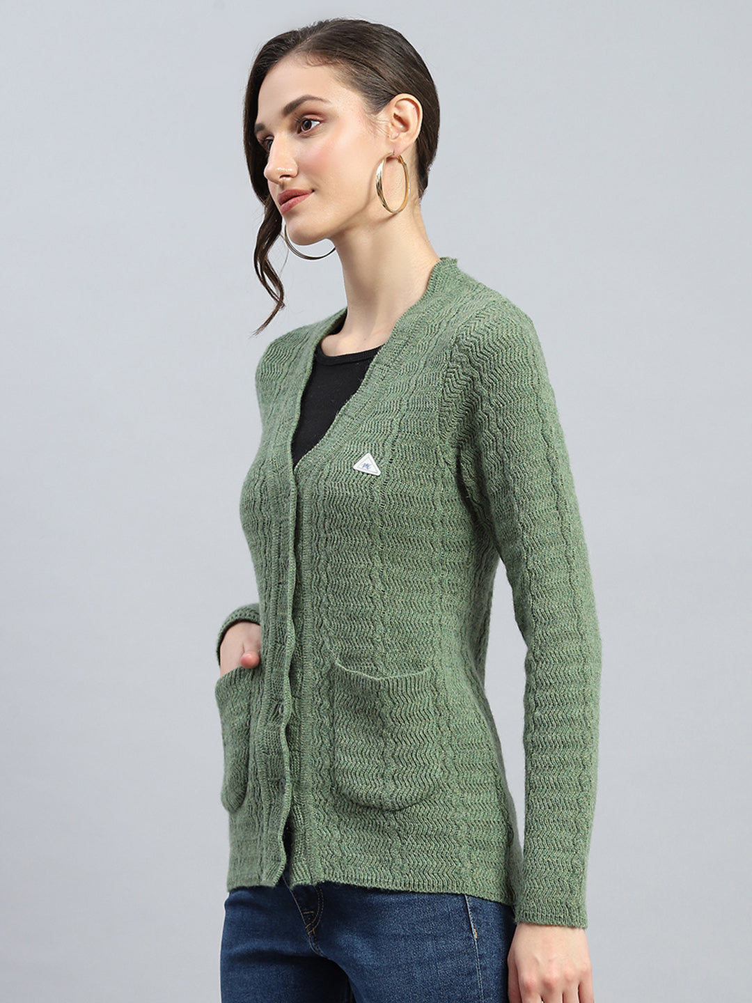 Women Green Self Design V Neck Full Sleeve Cardigan