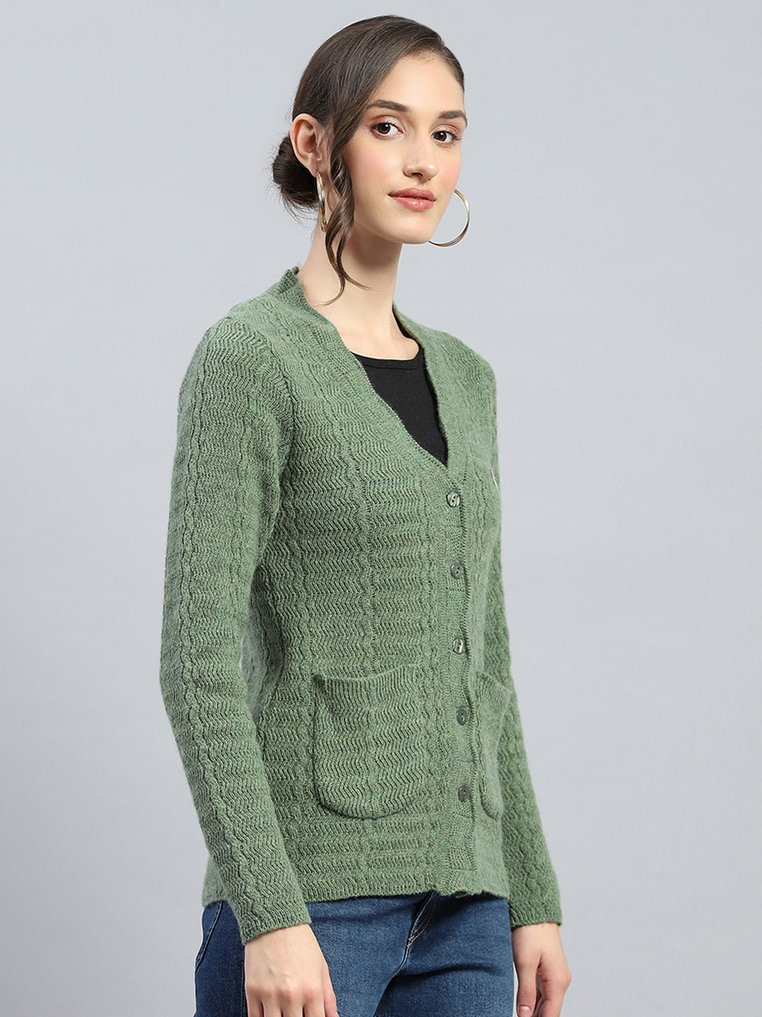 Women Green Self Design V Neck Full Sleeve Cardigan