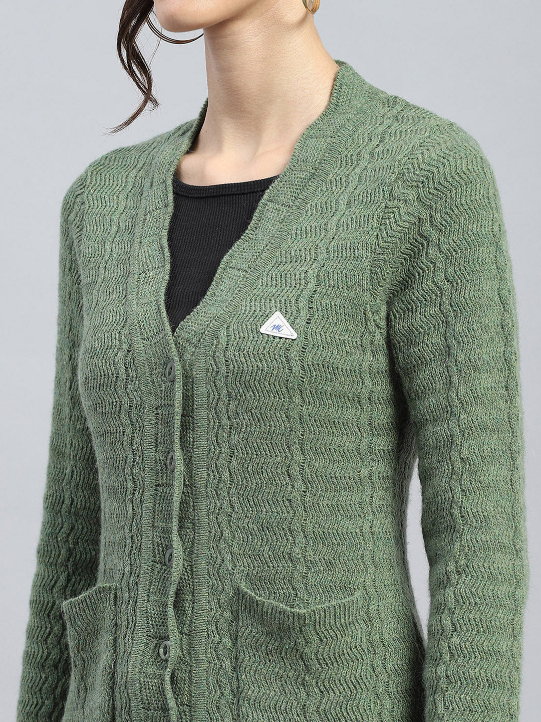 Women Green Self Design V Neck Full Sleeve Cardigan