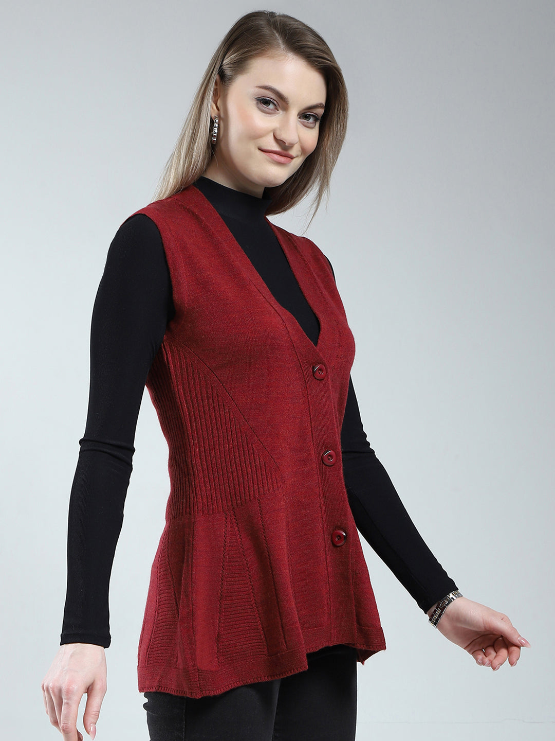 Women Maroon Self Design V Neck Sleeveless Cardigan