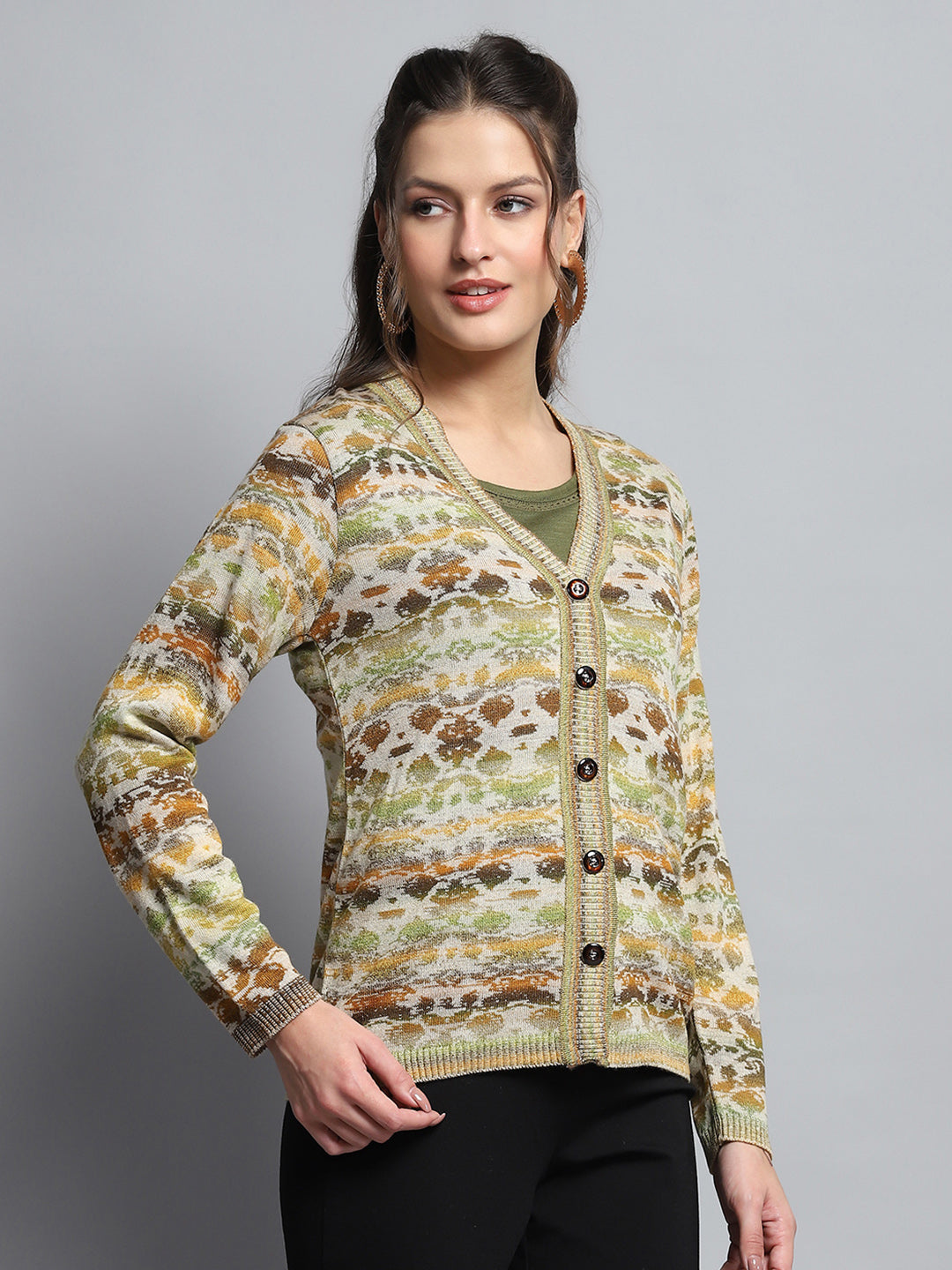 Women Green Self Design V Neck Full Sleeve Cardigan