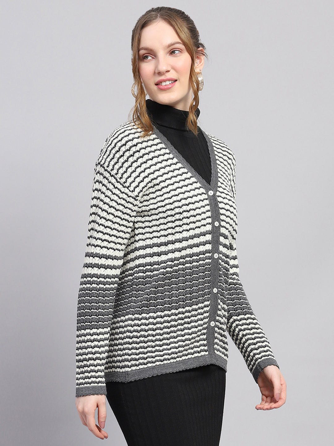 Women Grey Self Design V Neck Full Sleeve Cardigan