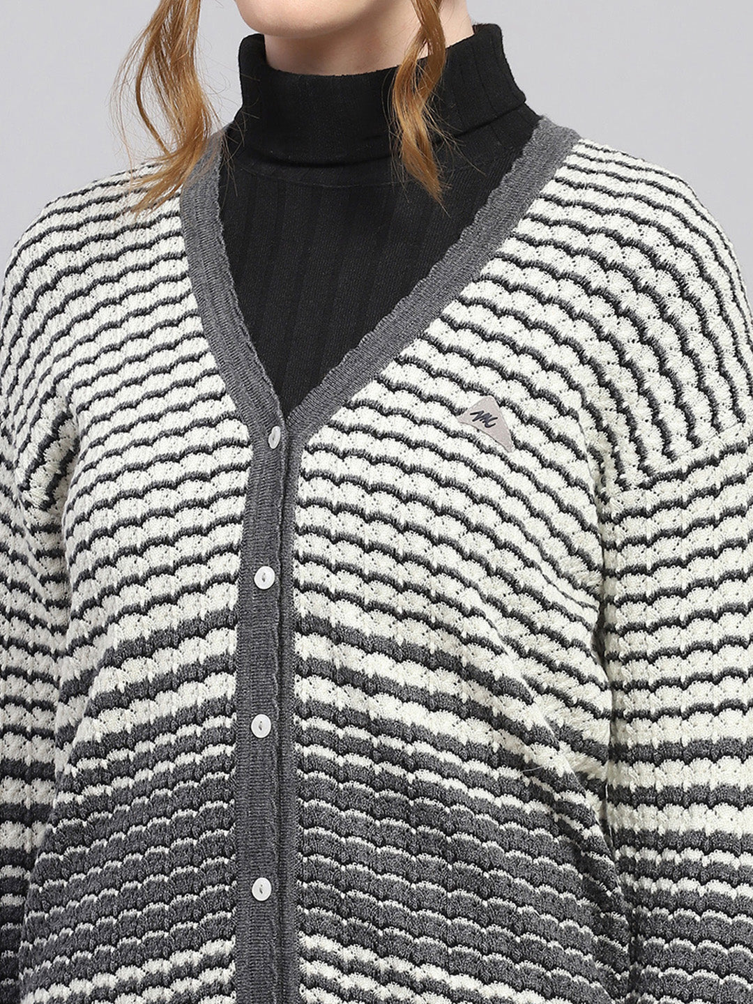 Women Grey Self Design V Neck Full Sleeve Cardigan