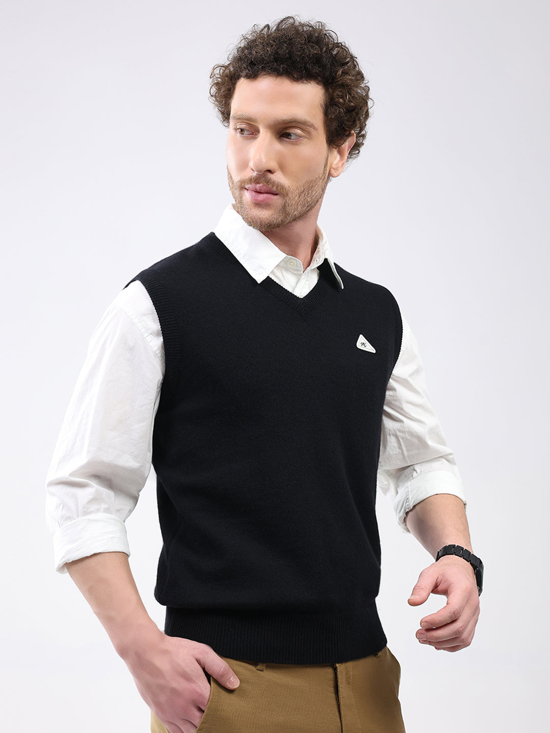 Men Black Solid V Neck Sleeveless Sweater