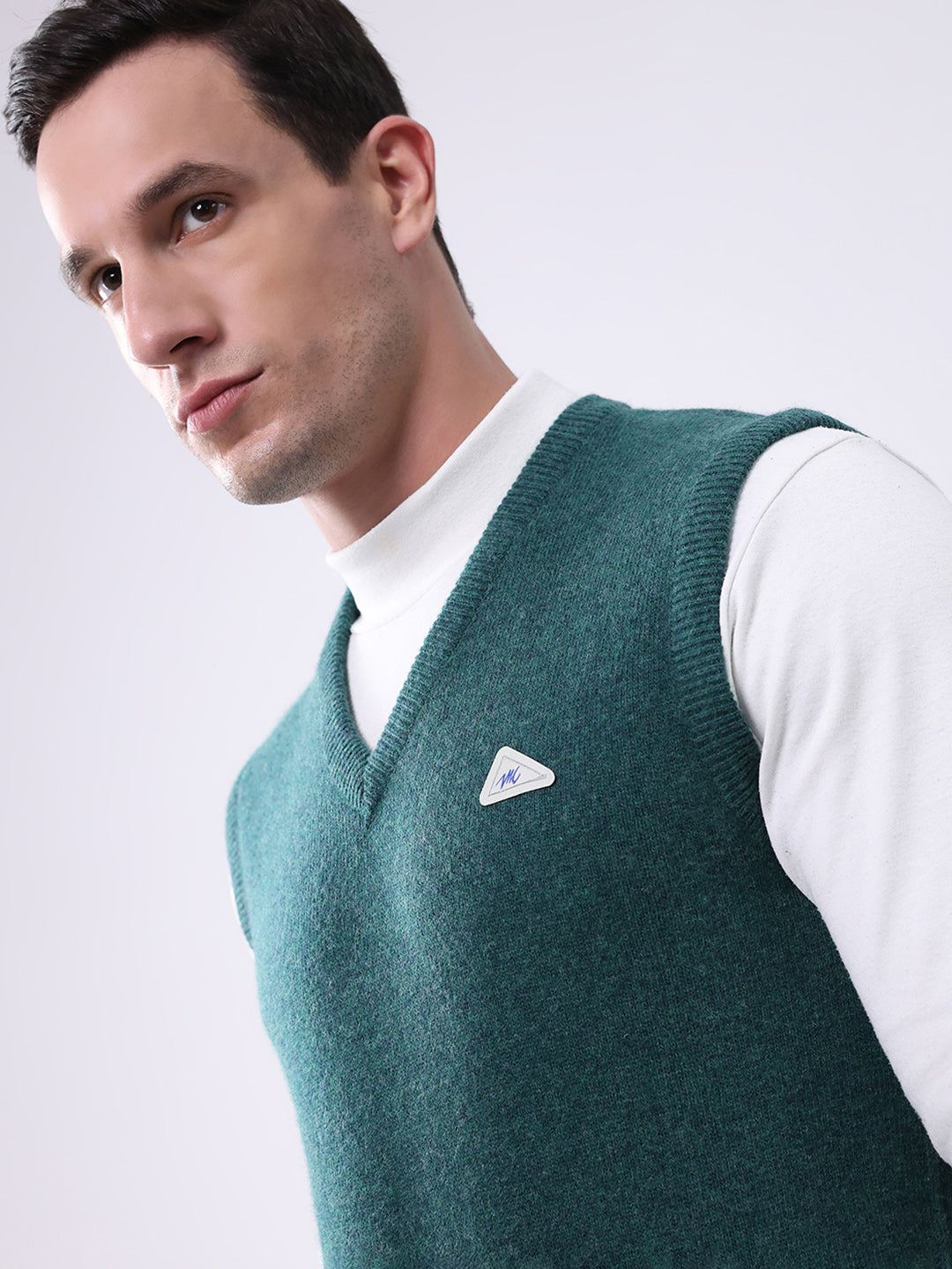 Men Green Solid V Neck Sleeveless Sweater