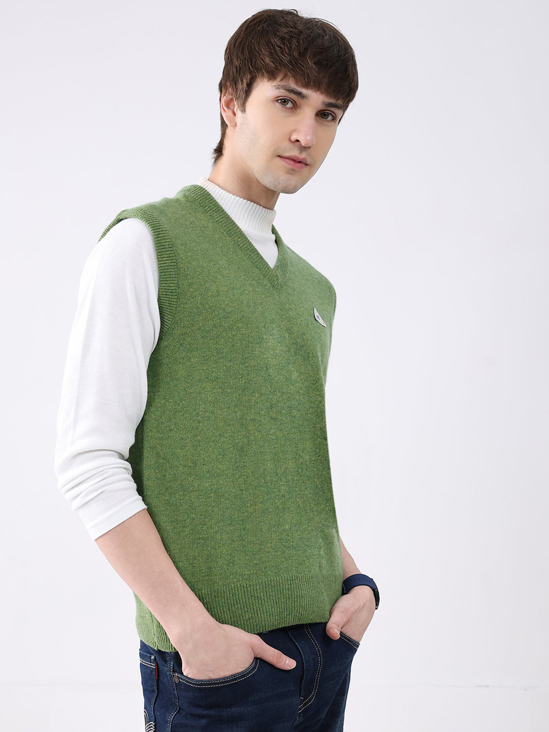 Men Green Solid V Neck Sleeveless Sweater