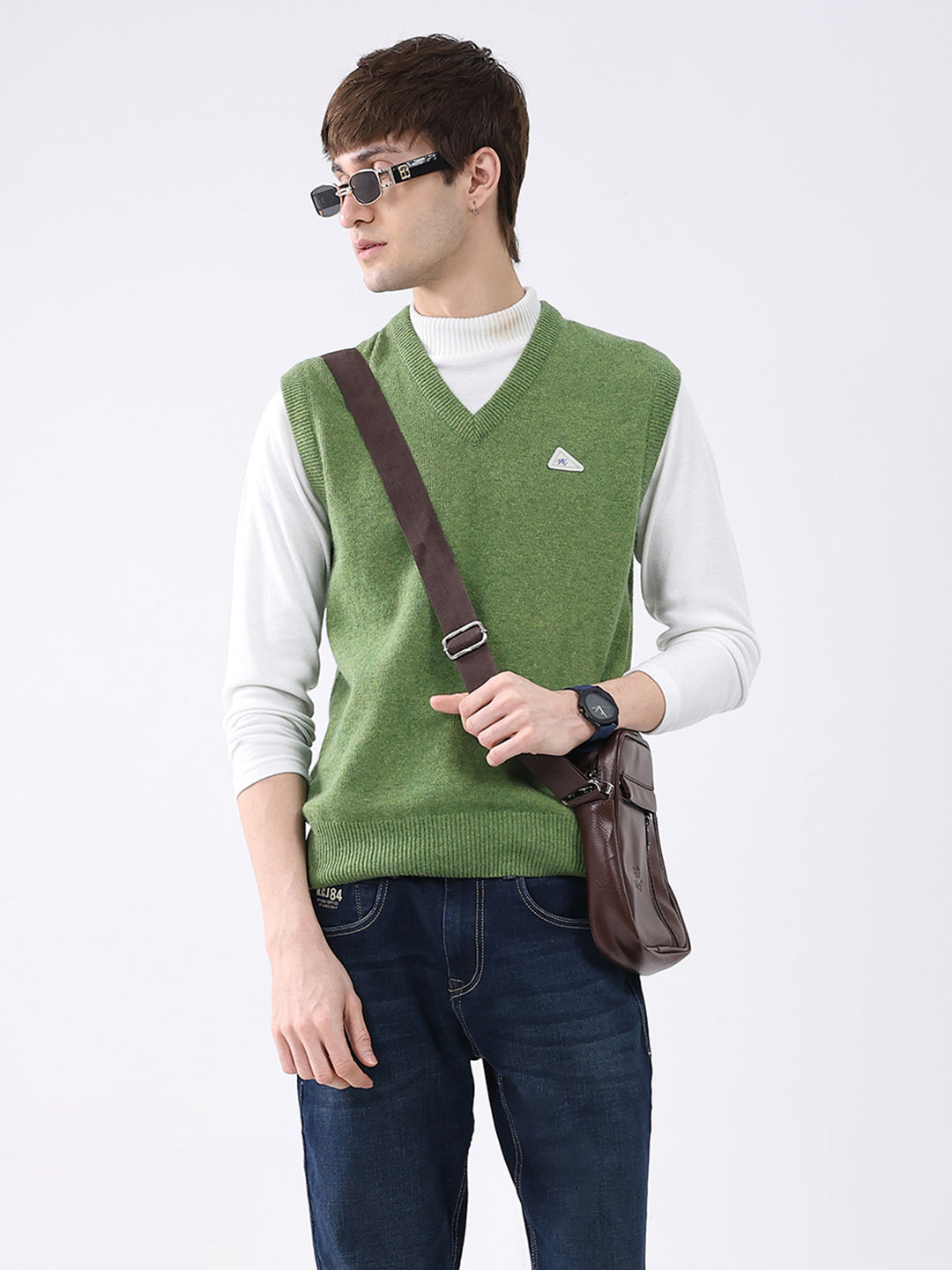 Men Green Solid V Neck Sleeveless Sweater