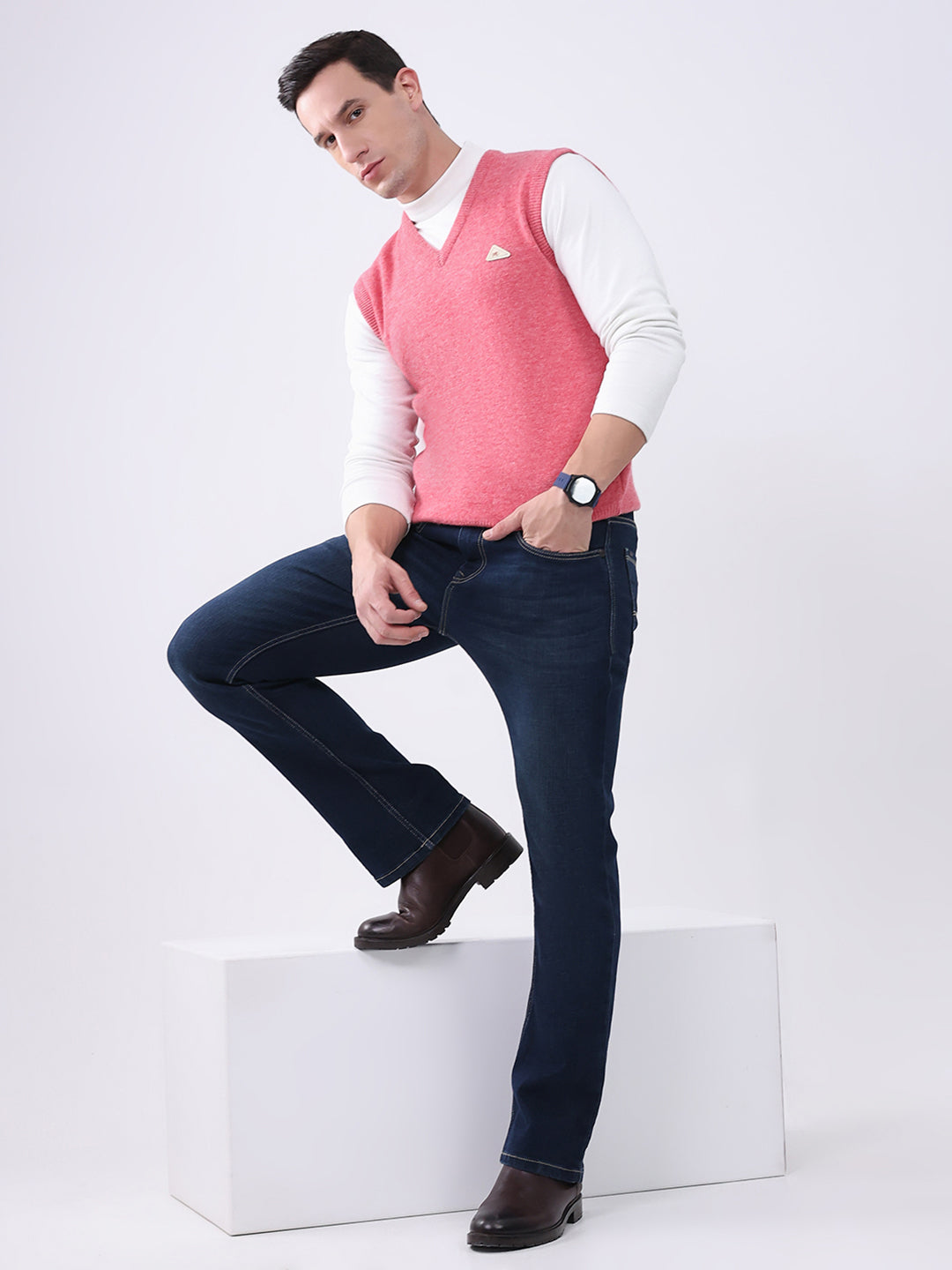 Men Pink Solid V Neck Sleeveless Sweater