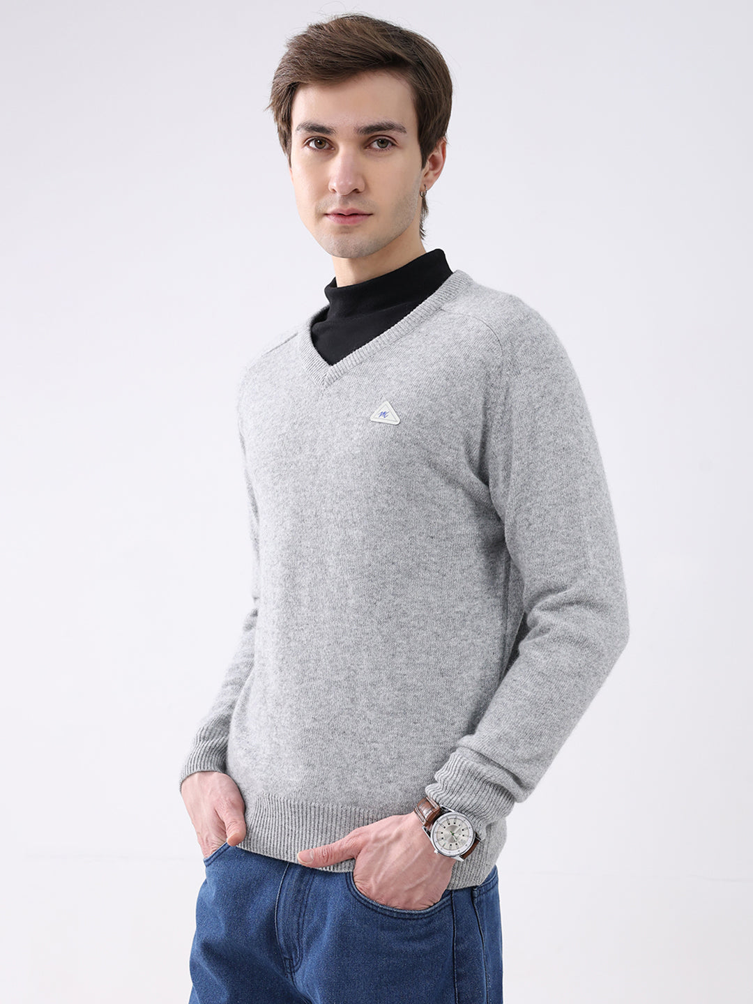 Men Grey Solid V Neck Full Sleeve Pullover