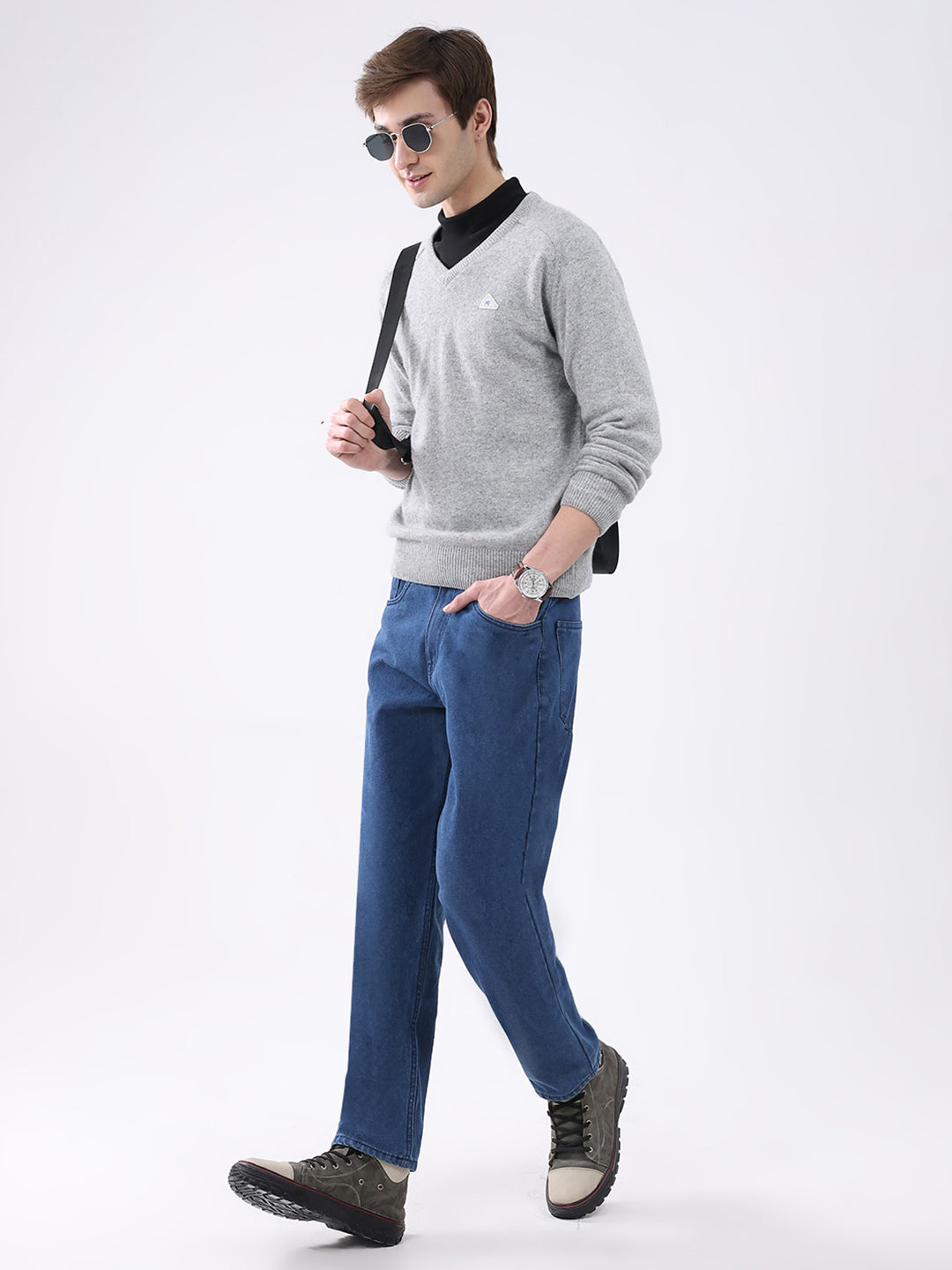 Men Grey Solid V Neck Full Sleeve Pullover