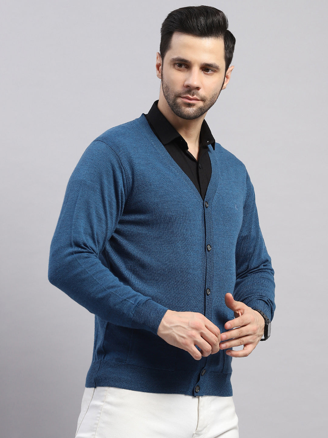 Luxuria Men Blue Solid V Neck Full Sleeve Cardigan