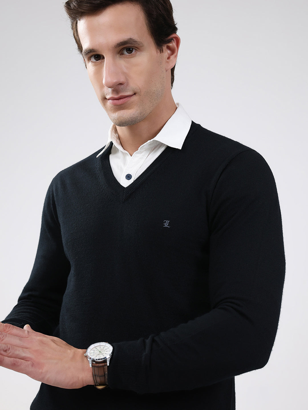 Luxuria Men Black Solid V Neck Full Sleeve Pullover