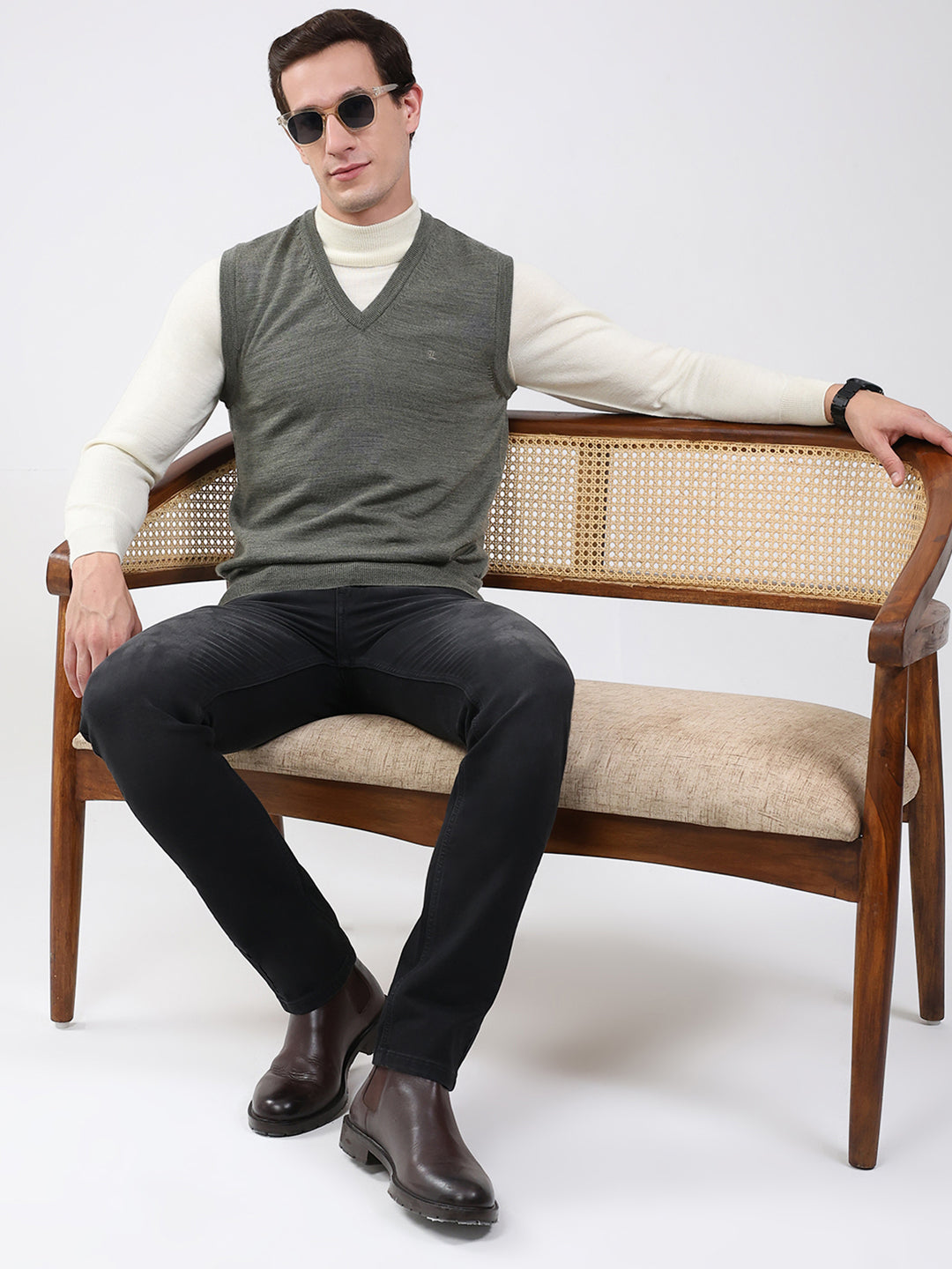 Luxuria Men Grey Solid V Neck Sleeveless Sweater