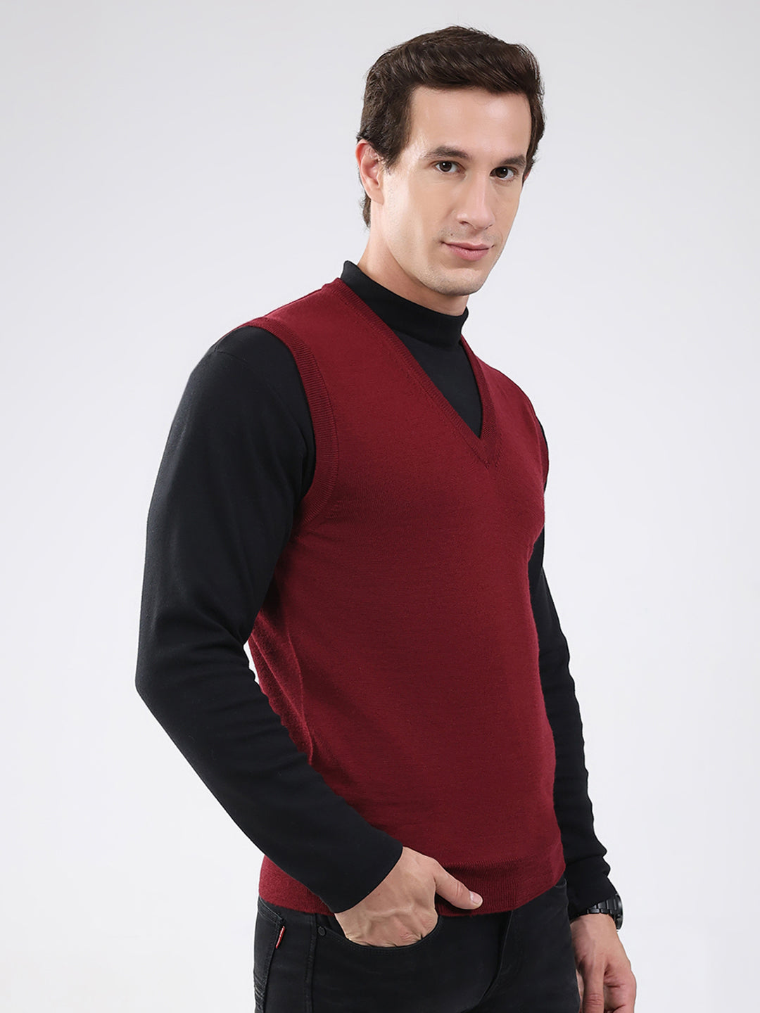 Luxuria Men Maroon Solid V Neck Sleeveless Sweater