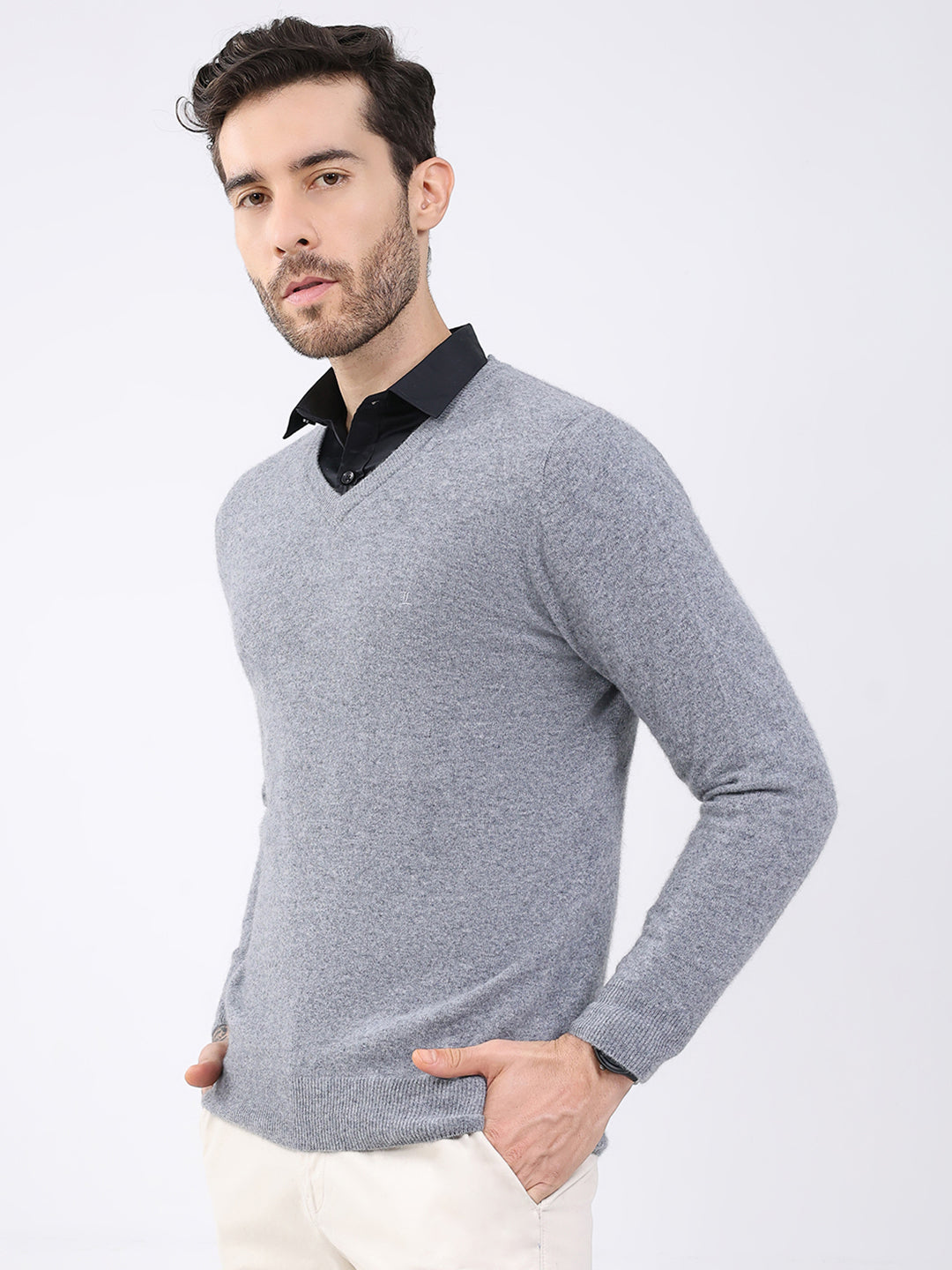 Luxuria Men Grey Solid V Neck Full Sleeve Pullover