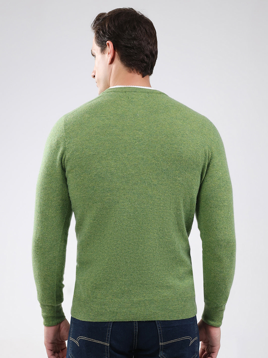 Men Green Solid V Neck Full Sleeve Pullover