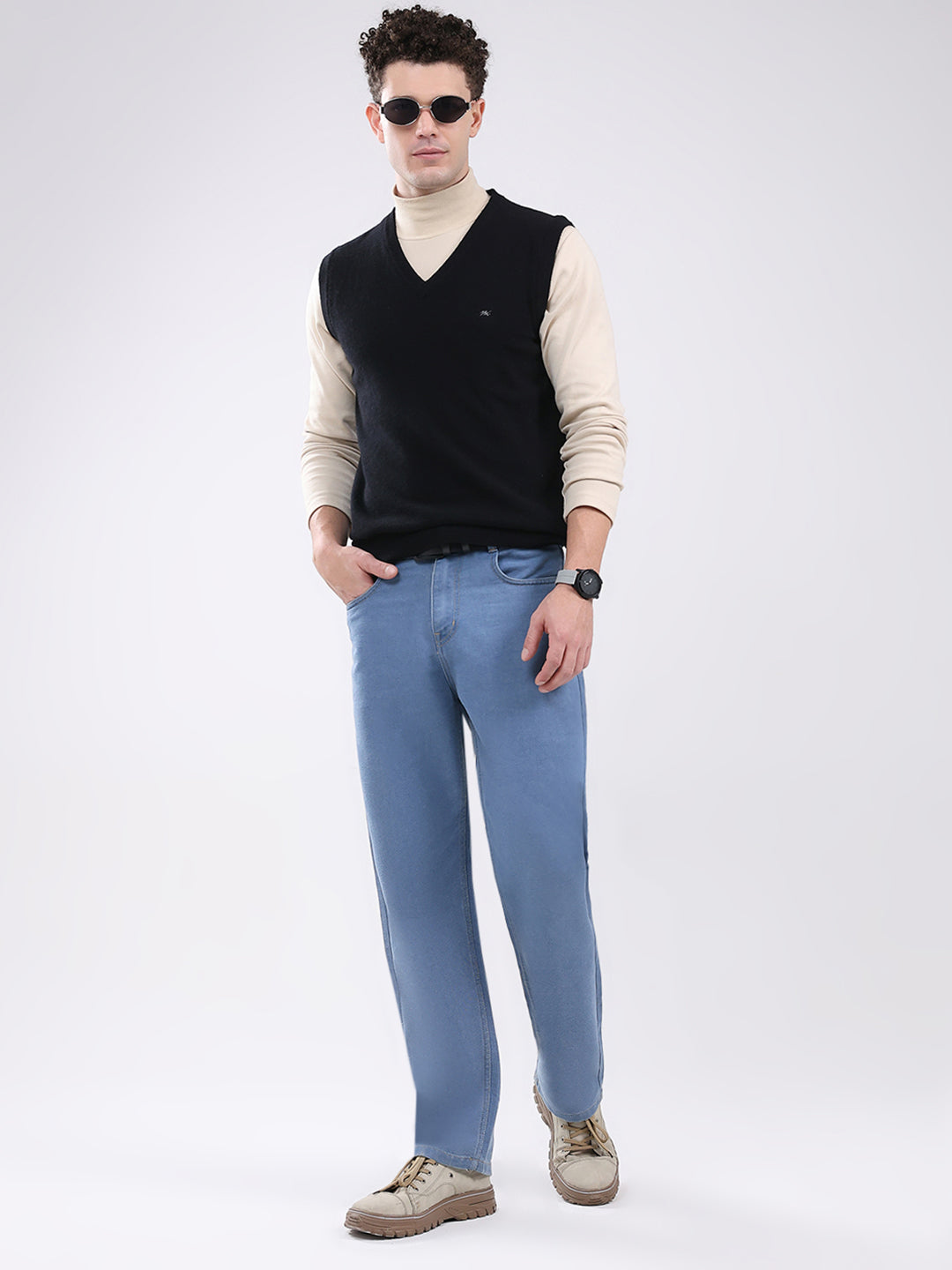 Men Black Solid V Neck Sleeveless Sweater