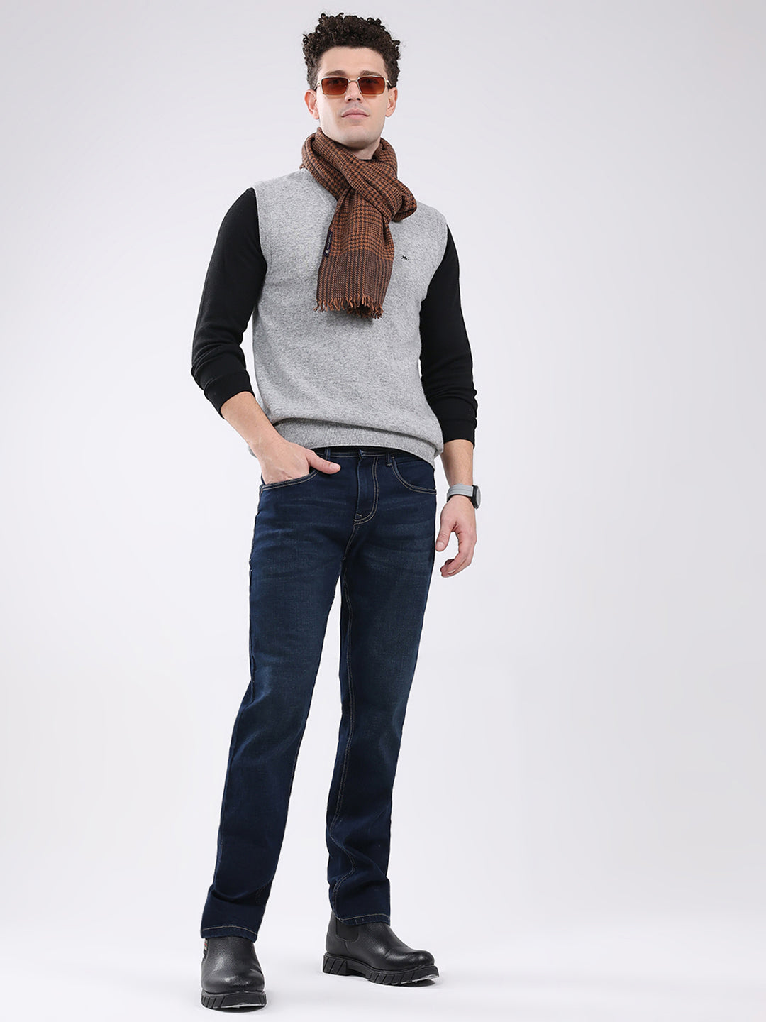 Men Grey Solid V Neck Sleeveless Sweater
