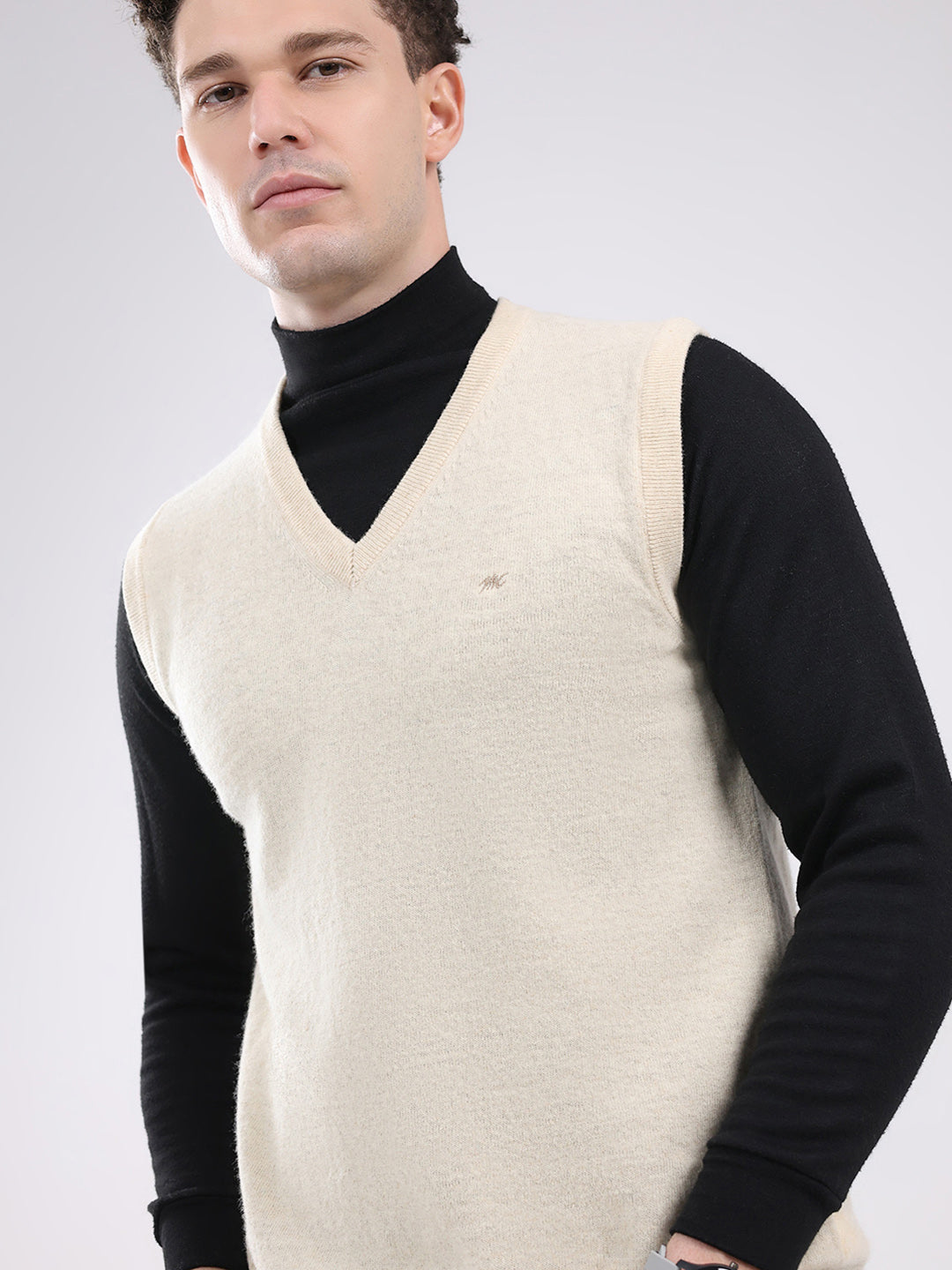 Men Cream Solid V Neck Sleeveless Sweater