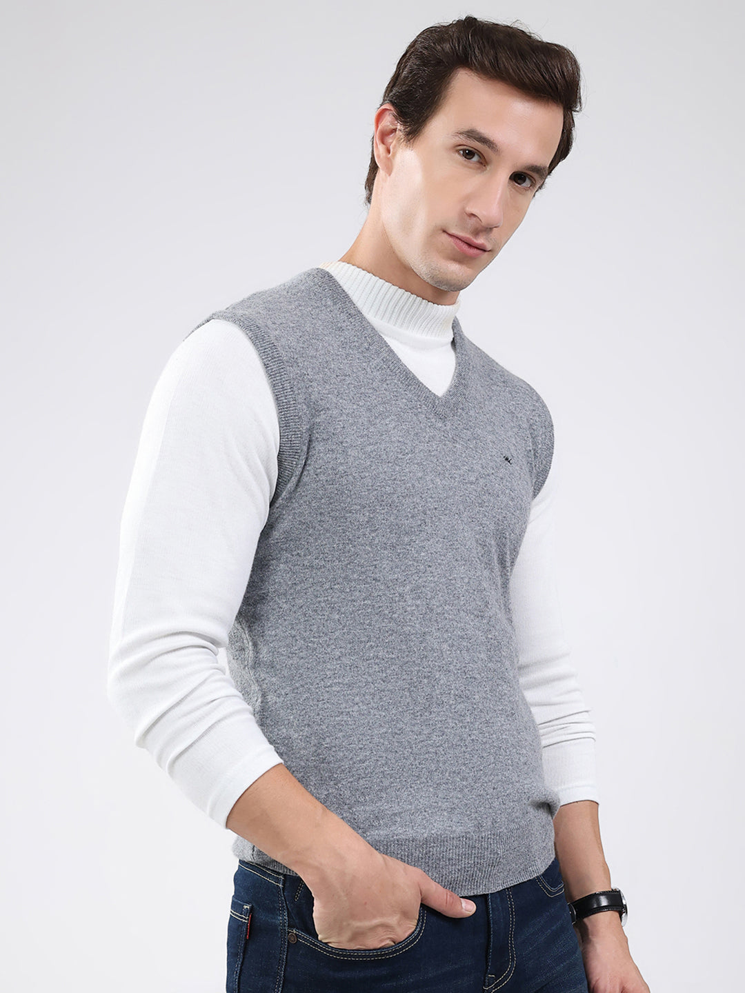 Men Grey Solid V Neck Sleeveless Sweater