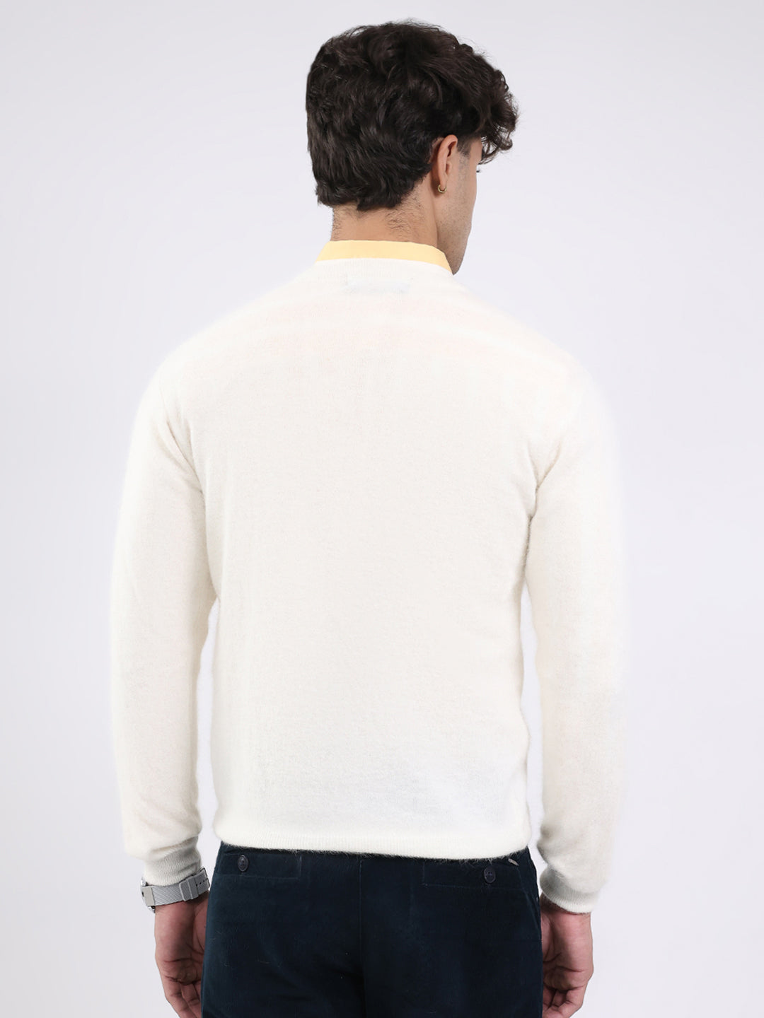 Men White Solid V Neck Full Sleeve Pullover