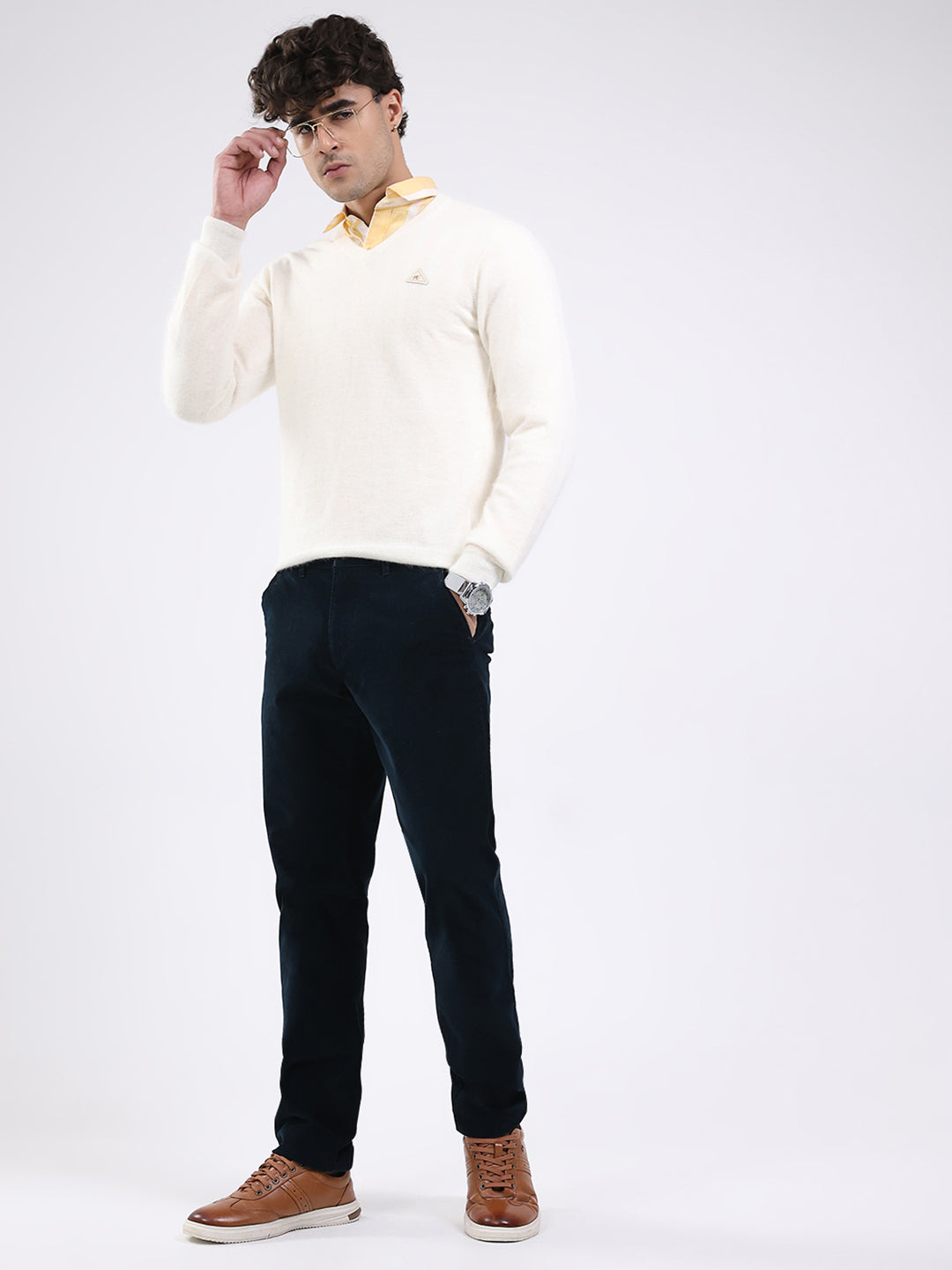 Men White Solid V Neck Full Sleeve Pullover