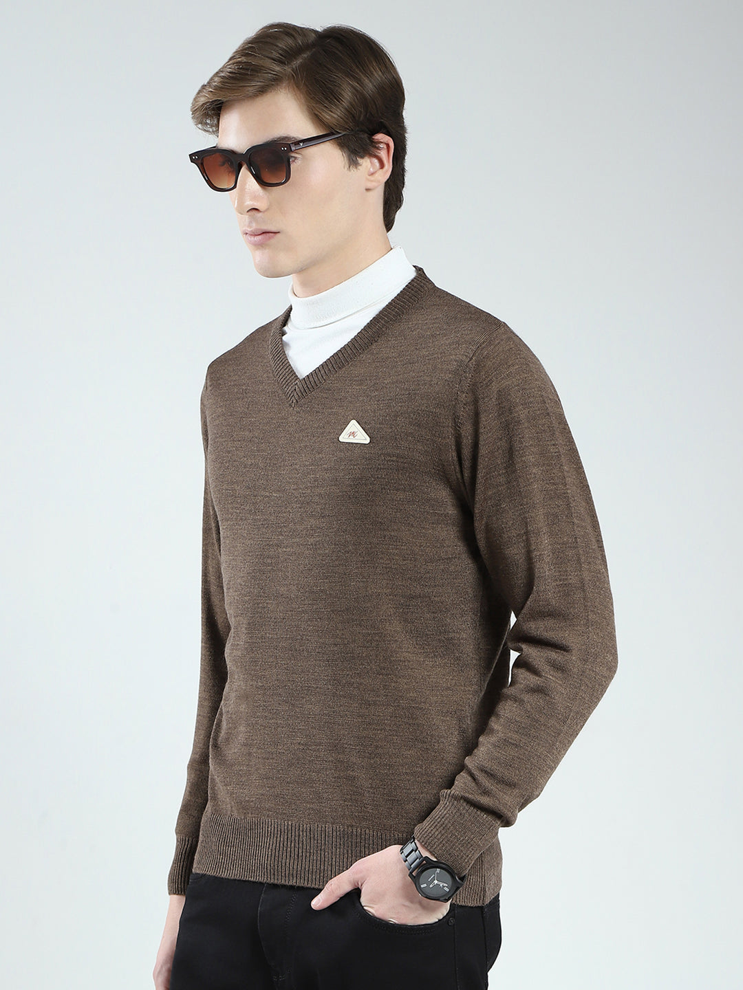 Men Brown Solid V Neck Full Sleeve Pullover