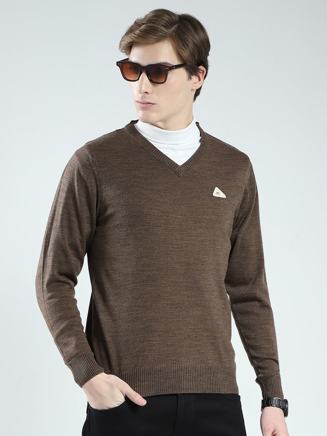 Men Brown Solid V Neck Full Sleeve Pullover