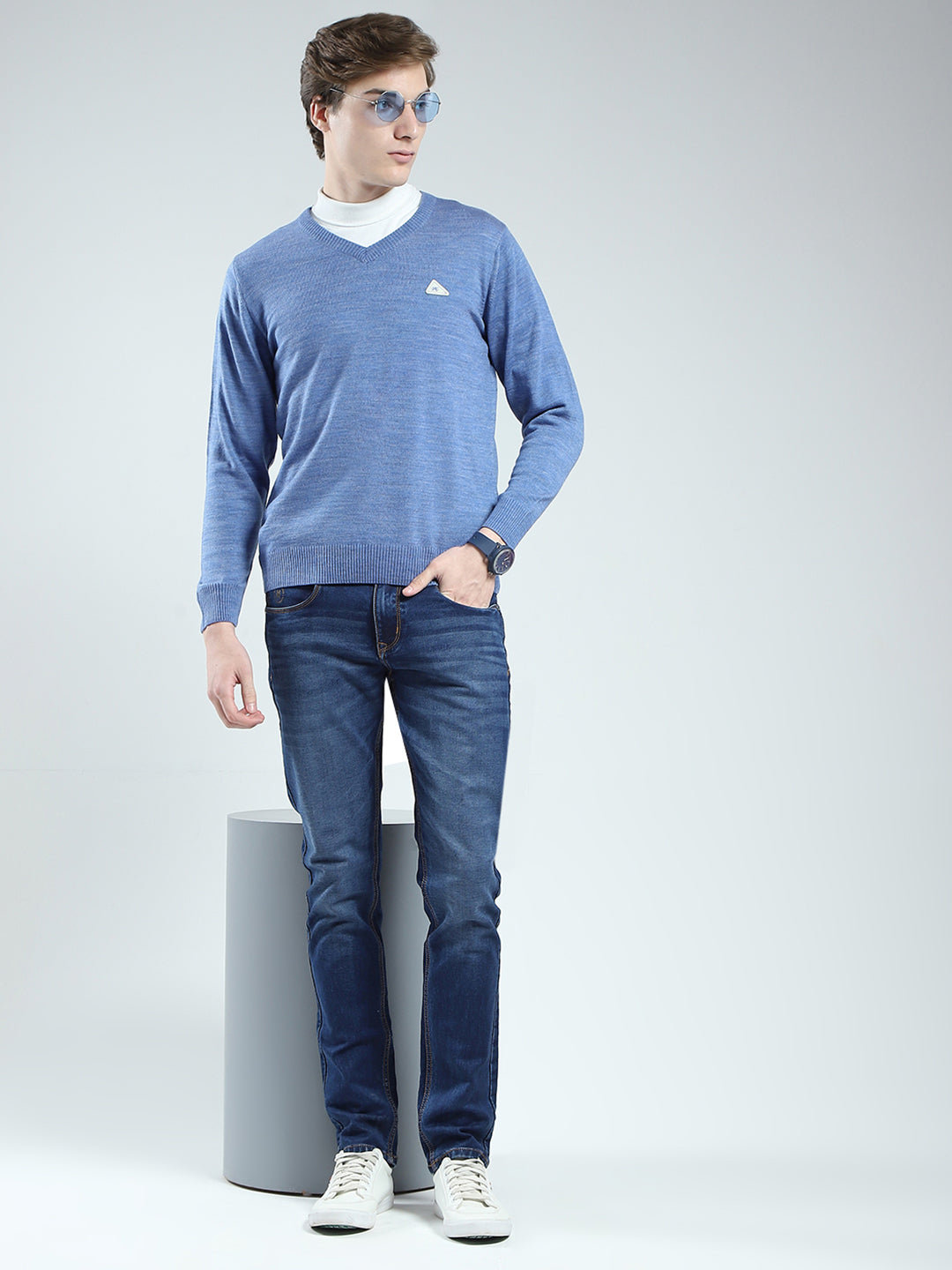 Men Blue Solid V Neck Full Sleeve Pullover