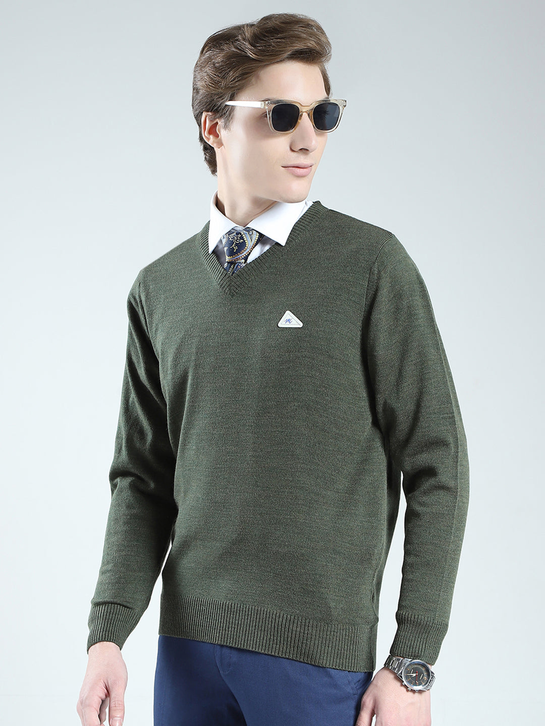 Men Green Solid V Neck Full Sleeve Pullover