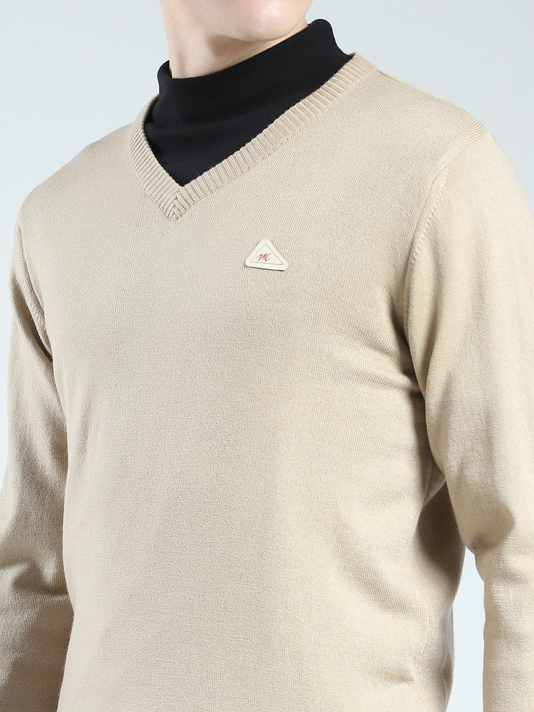 Men Beige Solid V Neck Full Sleeve Pullover